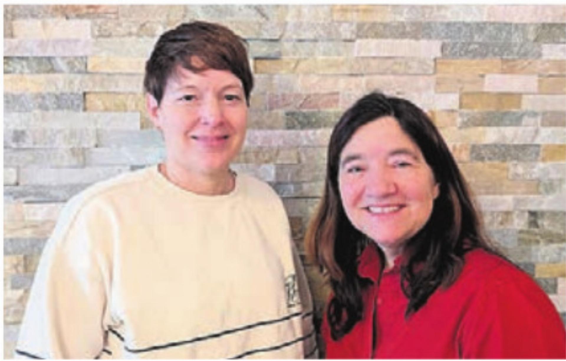 Anita Köchli (l.) und Jacqueline Bedo im Einsatz für «Läbigs Bremgarte». Bild: huy - Das Bild wird blockiert. – Möglicherweise durch einen aktiven Adblocker.