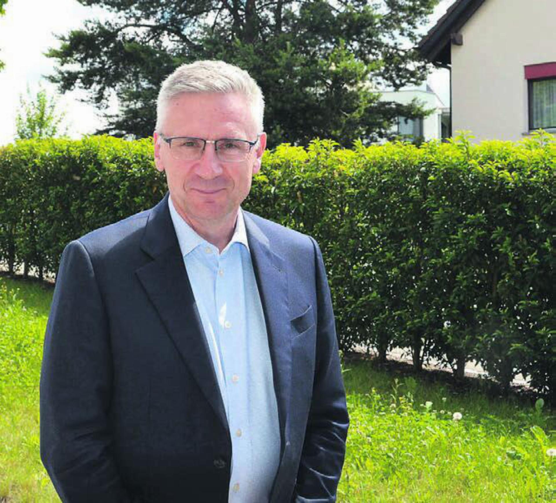 Andreas Glarner möchte die Kreisschule Mutschellen in ruhigere Gewässer führen. Bild: Archiv
