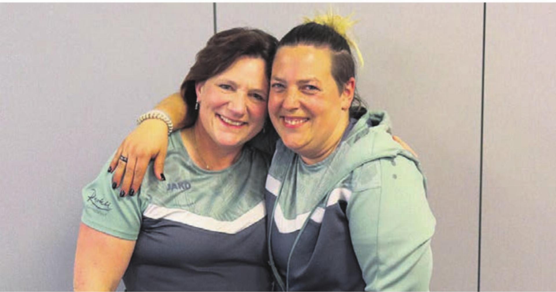 Die neue und die abtretende Präsidentin: Rebekka Lienhard (links) übernimmt das Amt von Fränzi Hallauer. Bild: zg - Das Bild wird blockiert. – Möglicherweise durch einen aktiven Adblocker.