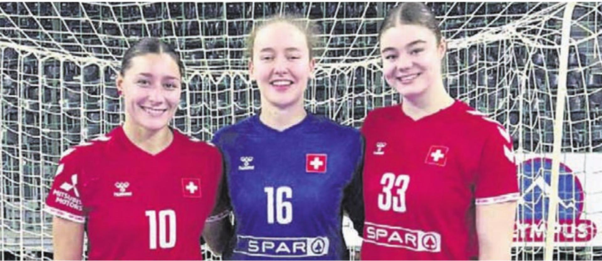 Die drei Freiämterinnen in der A-Nati. Von links: Daphne Gautschi (Muri), Seraina Kuratli (Wohlen) und Nora Snedkerud (Widen). Bild: Archiv - Das Bild wird blockiert. – Möglicherweise durch einen aktiven Adblocker.
