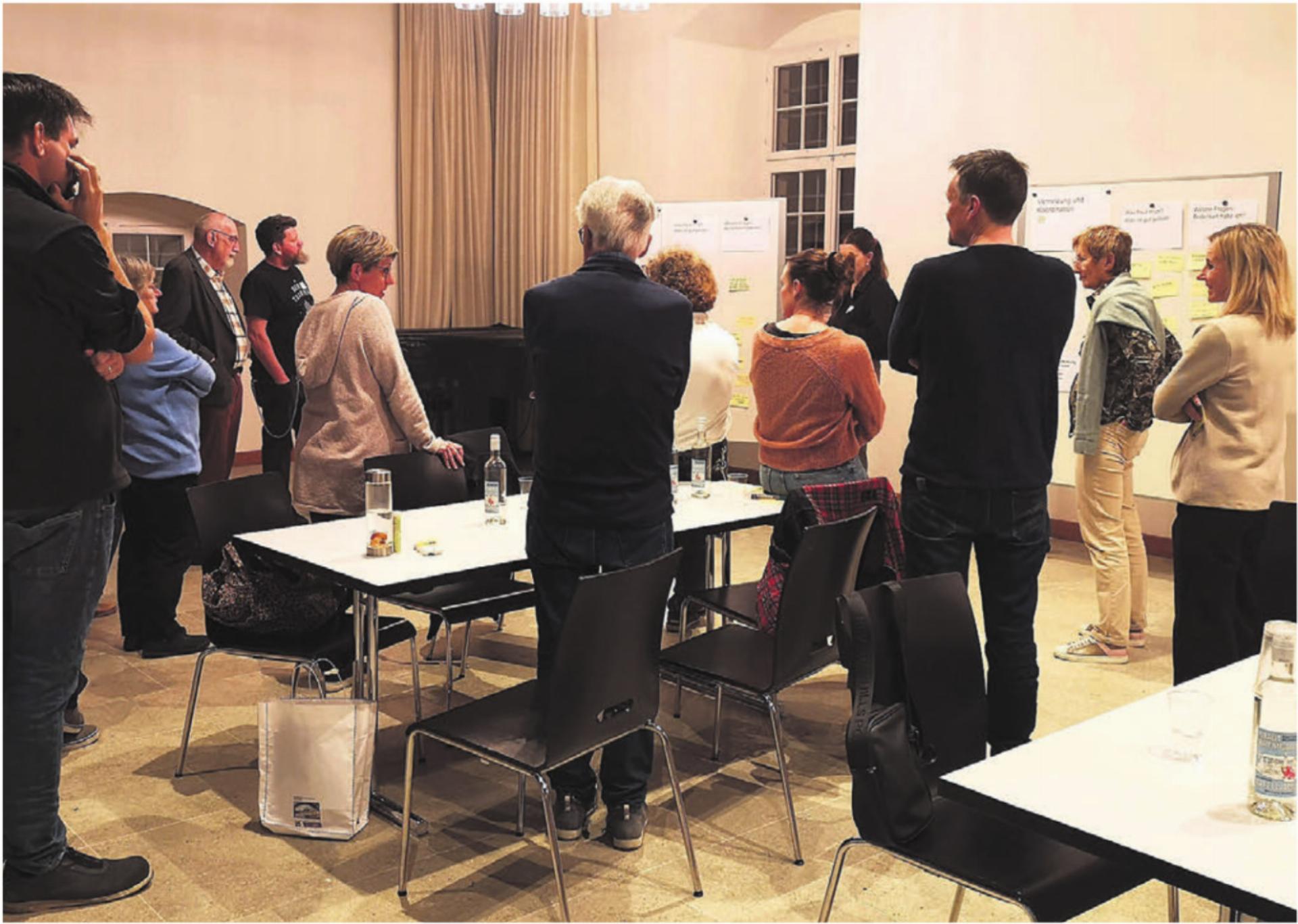 Nach der Präsentation der Umfrage und der Handlungsfelder haben die Kulturakteure am Austauschanlass die Handlungsfelder bewertet. Bilder: zg/sab - Das Bild wird blockiert. – Möglicherweise durch einen aktiven Adblocker.