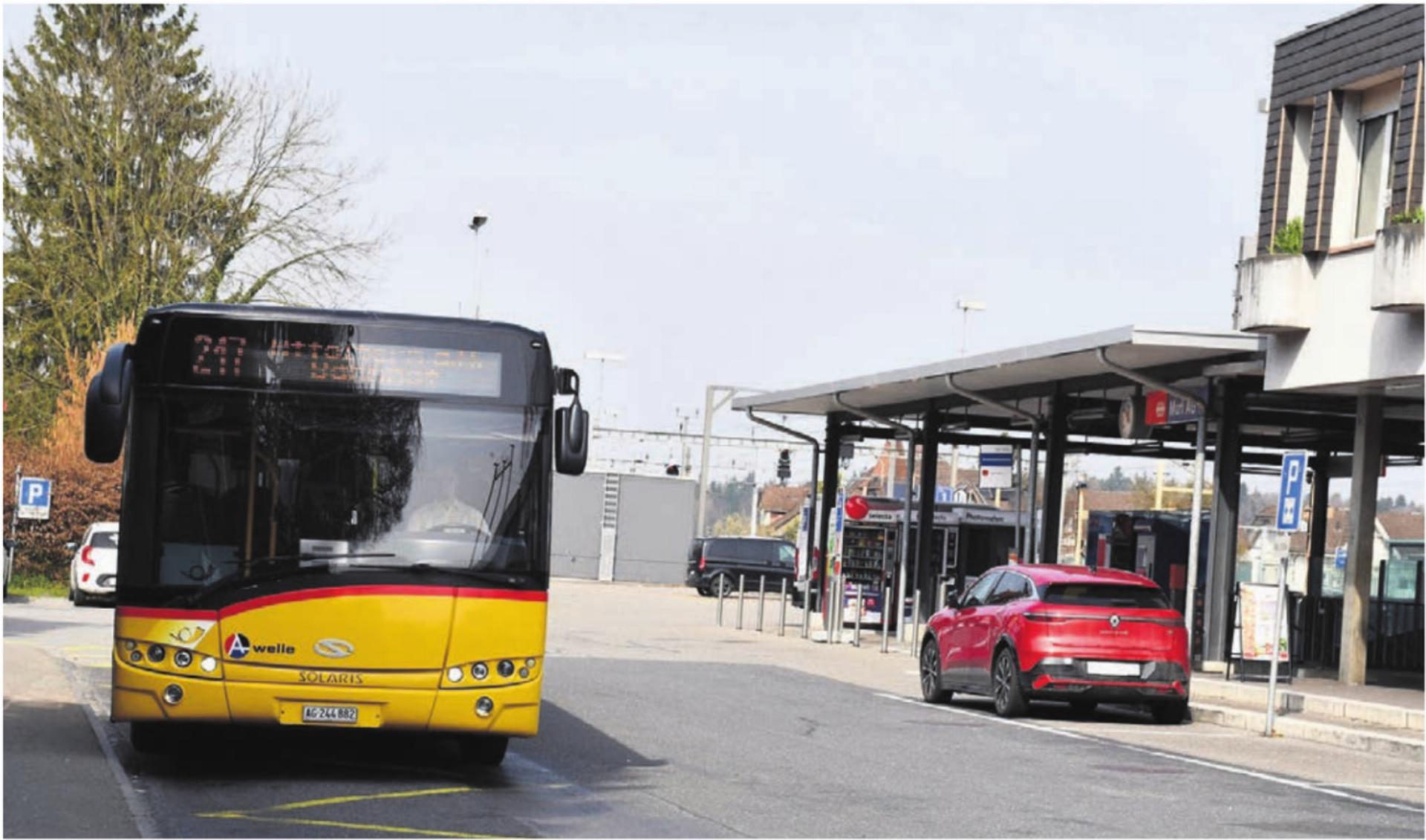 Der Bus 217 nach Affoltern bietet am Bahnhof Muri neu einen Anschluss zum Spital, durch die Line 245. Bild: Verena Anna Wigger - Das Bild wird blockiert. – Möglicherweise durch einen aktiven Adblocker.