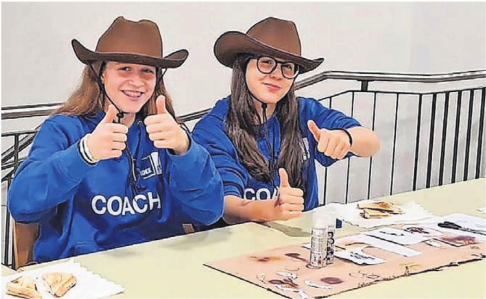 Die Coaches empfingen die Jugendlichen im «Wild West»-Stil. Bild: zg - Das Bild wird blockiert. – Möglicherweise durch einen aktiven Adblocker.