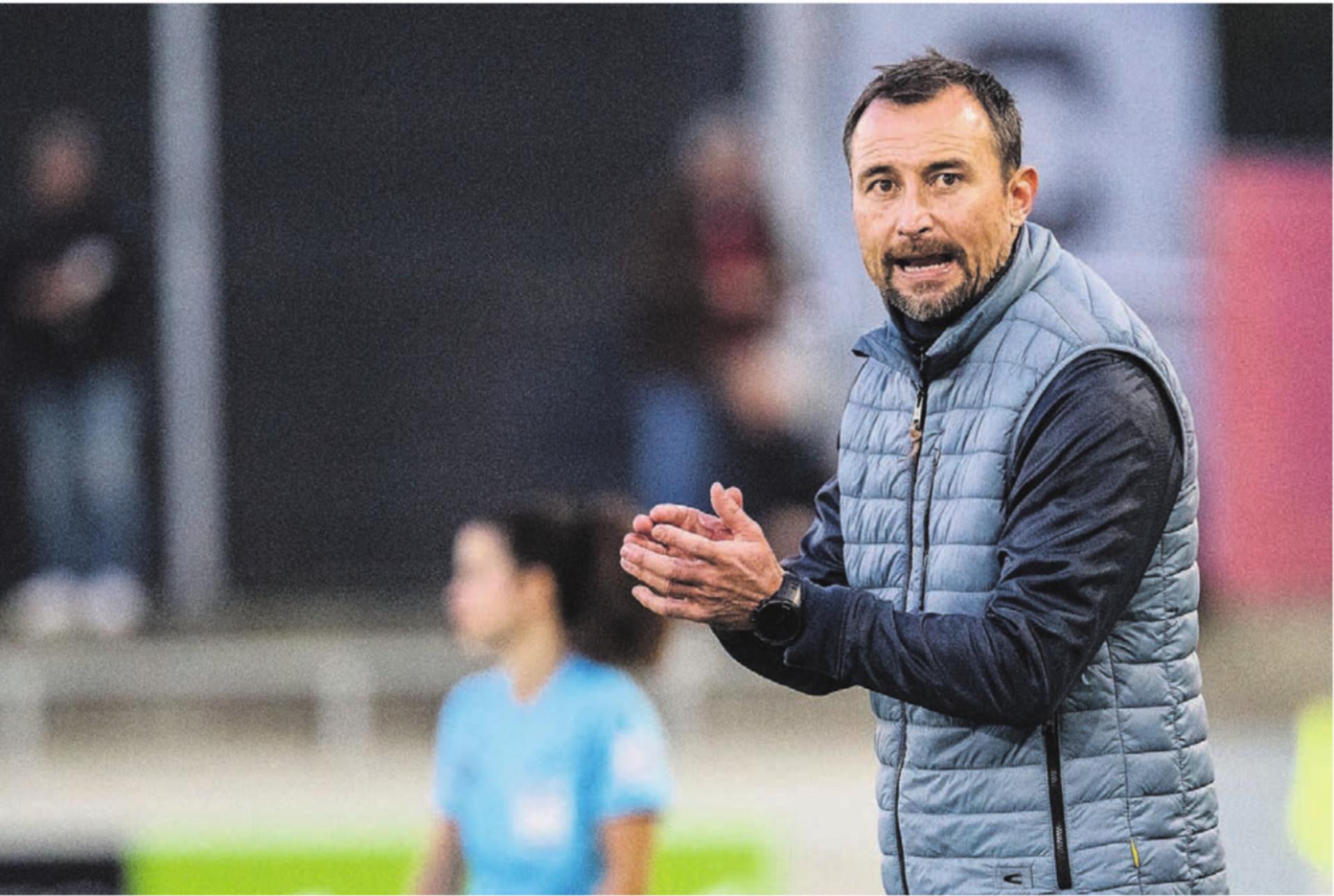 Michael Winsauer im Heimspiel seiner Krienser gegen die U21 des FC Zürich. Kriens gewann mit 6:2. Es war einer der 13 Siege, die Winsauers Team in der Vorrunde geholt hat. Bild: Freshfocus - Das Bild wird blockiert. – Möglicherweise durch einen aktiven Adblocker.