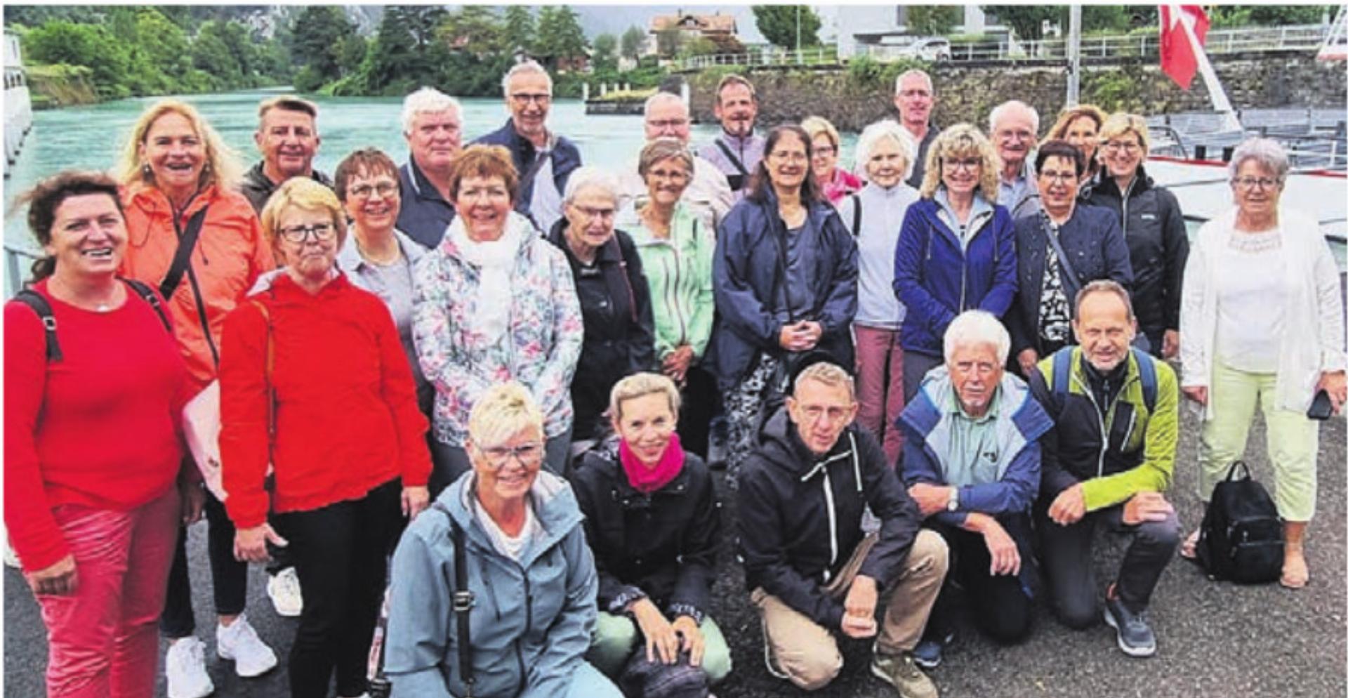 Der Niederwiler Kirchenchor ist eine eingeschworene Gemeinschaft, welche die gemeinsame Zeit (hier auf der Vereinsreise) geniesst. Bild: zg - Das Bild wird blockiert. – Möglicherweise durch einen aktiven Adblocker.