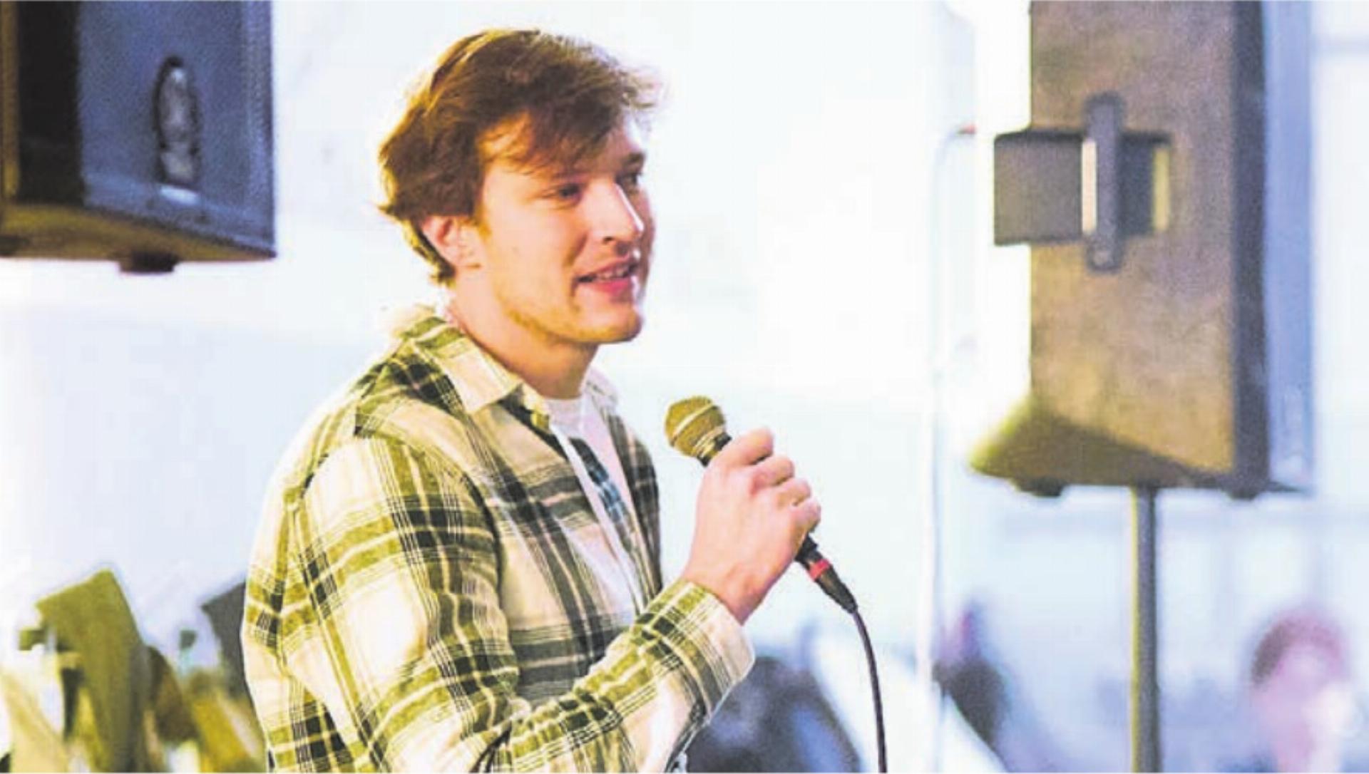 Jonas Arnet bei der Einweihung des Kulturwerks Bleichi. Bild: Archiv - Das Bild wird blockiert. – Möglicherweise durch einen aktiven Adblocker.