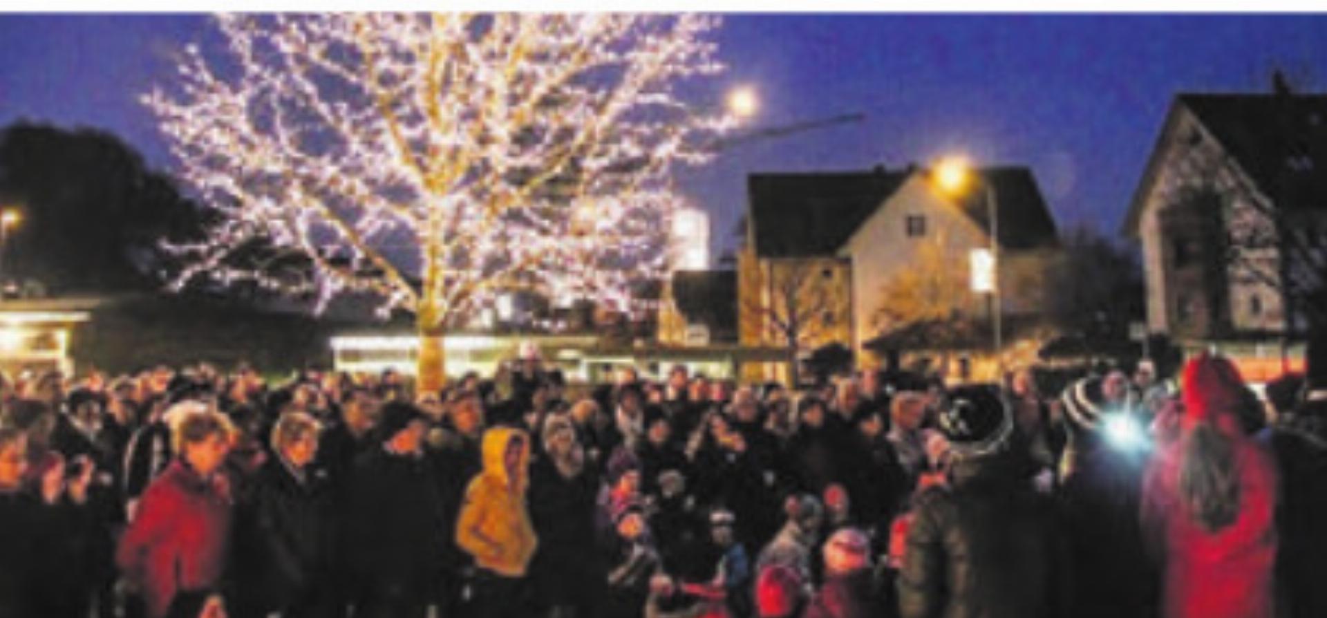 Der Anlass sorgt für Stimmung. Bild: zg - Das Bild wird blockiert. – Möglicherweise durch einen aktiven Adblocker.