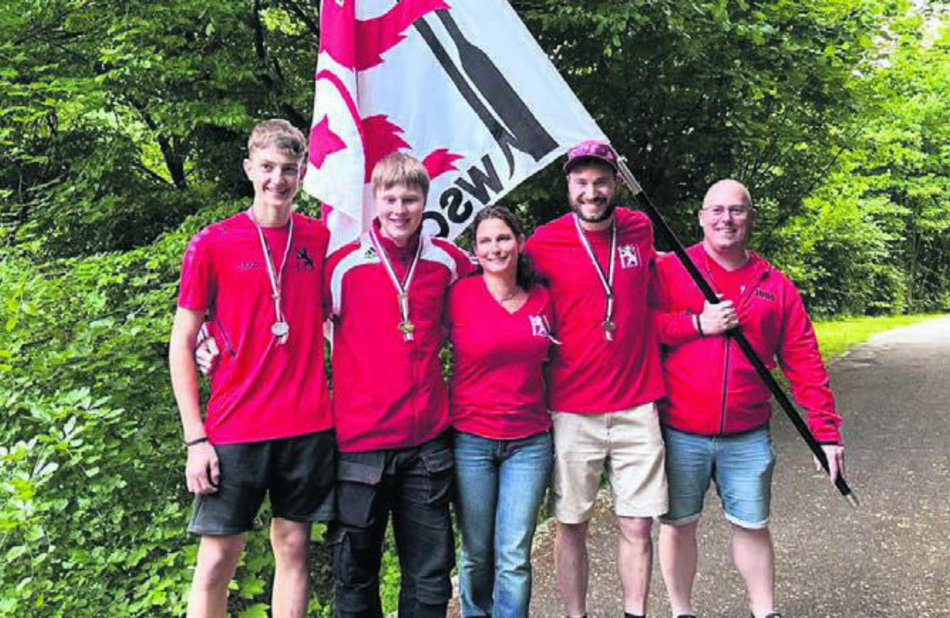 Gelungener Saisonstart: (v. l.) Simon Belser, Loris Meier, Fabienne Koller, Reto Stettler und Ivo Birchmeier. Bild: zg
