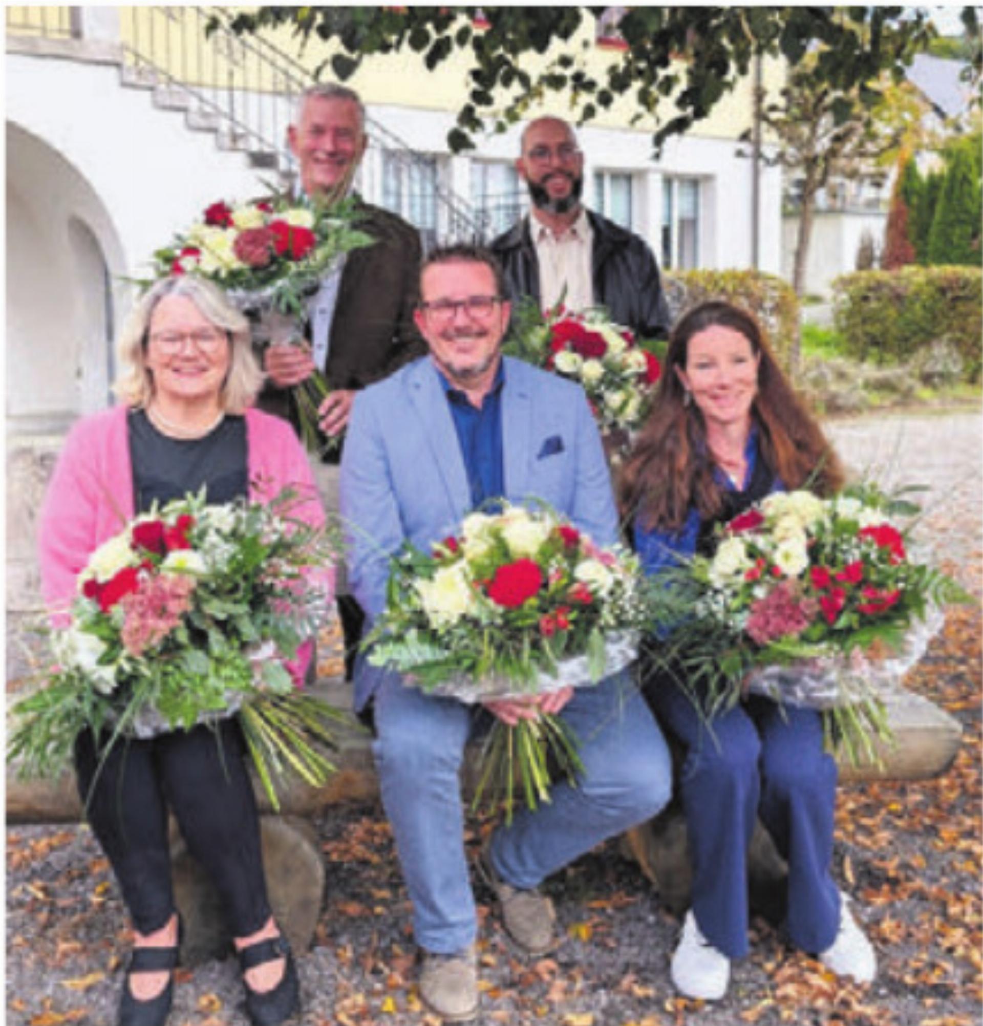 Sie freuen sich über ihre erneute Wahl: (v. l.) Gemeinderätin Gabriela Bereuter, Gemeindeammann Daniel Stark, Gemeinderat Reto Knecht, Vizeammann Boris Sommer und Gemeinderätin Natascha Brunold. Bild: zg - Das Bild wird blockiert. – Möglicherweise durch einen aktiven Adblocker.