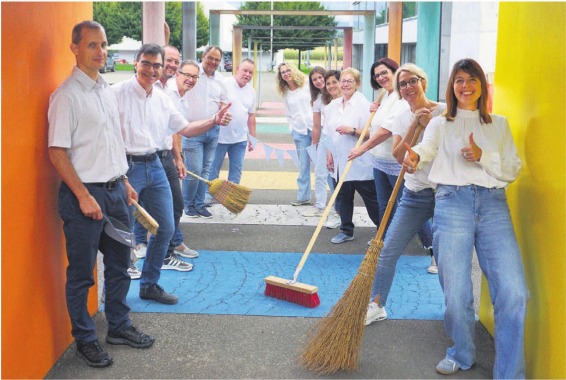 Das 13-köpfige OK unter der Leitung der langjährigen Gemeinderätin Claudia Dober (Dritte von rechts) sorgt dafür, dass das Dorf im Herbst so richtig feiern kann. Bilder: zg - Das Bild wird blockiert. – Möglicherweise durch einen aktiven Adblocker.