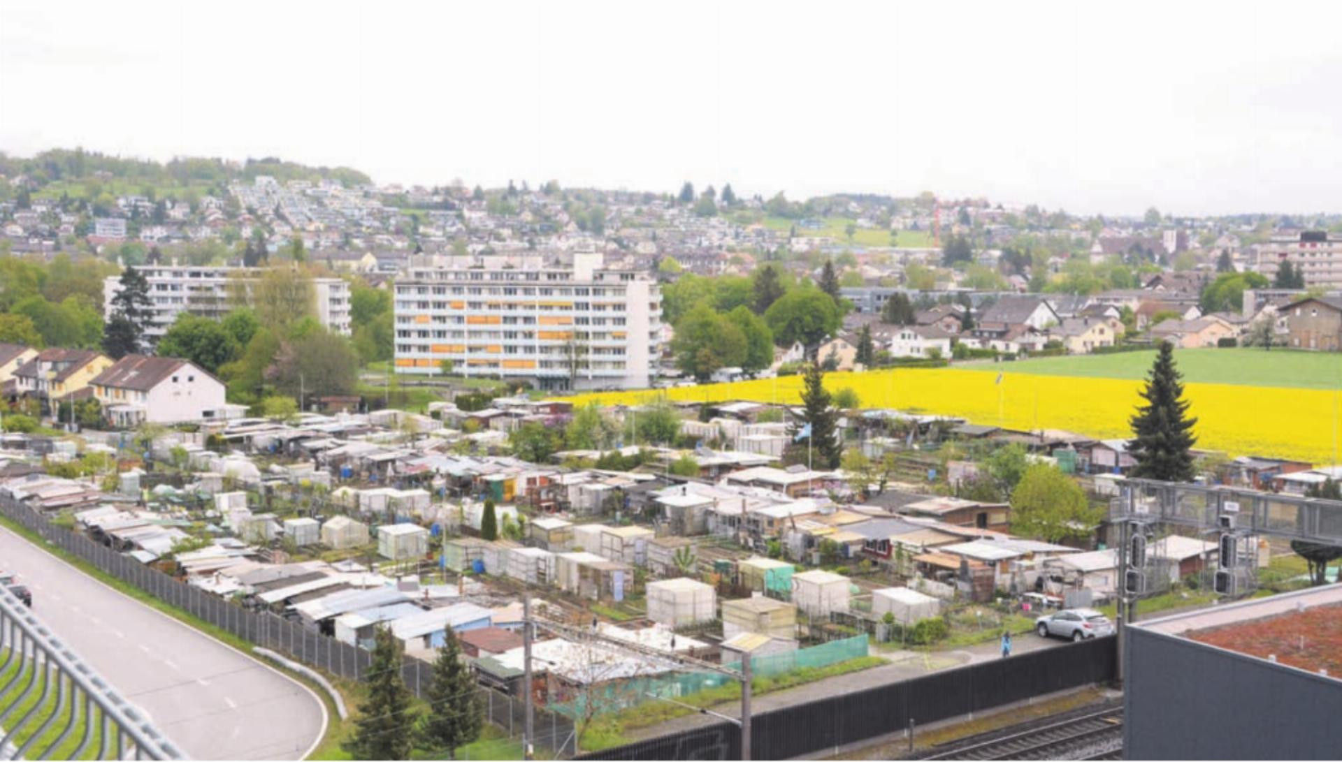 Im Gebiet Wil/Huebächer stehen 56 000 Quadratmeter Gewerbeland zur Verfügung. Sobald hier die Bagger auffahren, müssen die Schrebergärten hingegen weichen. Bild: Archiv - Das Bild wird blockiert. – Möglicherweise durch einen aktiven Adblocker.