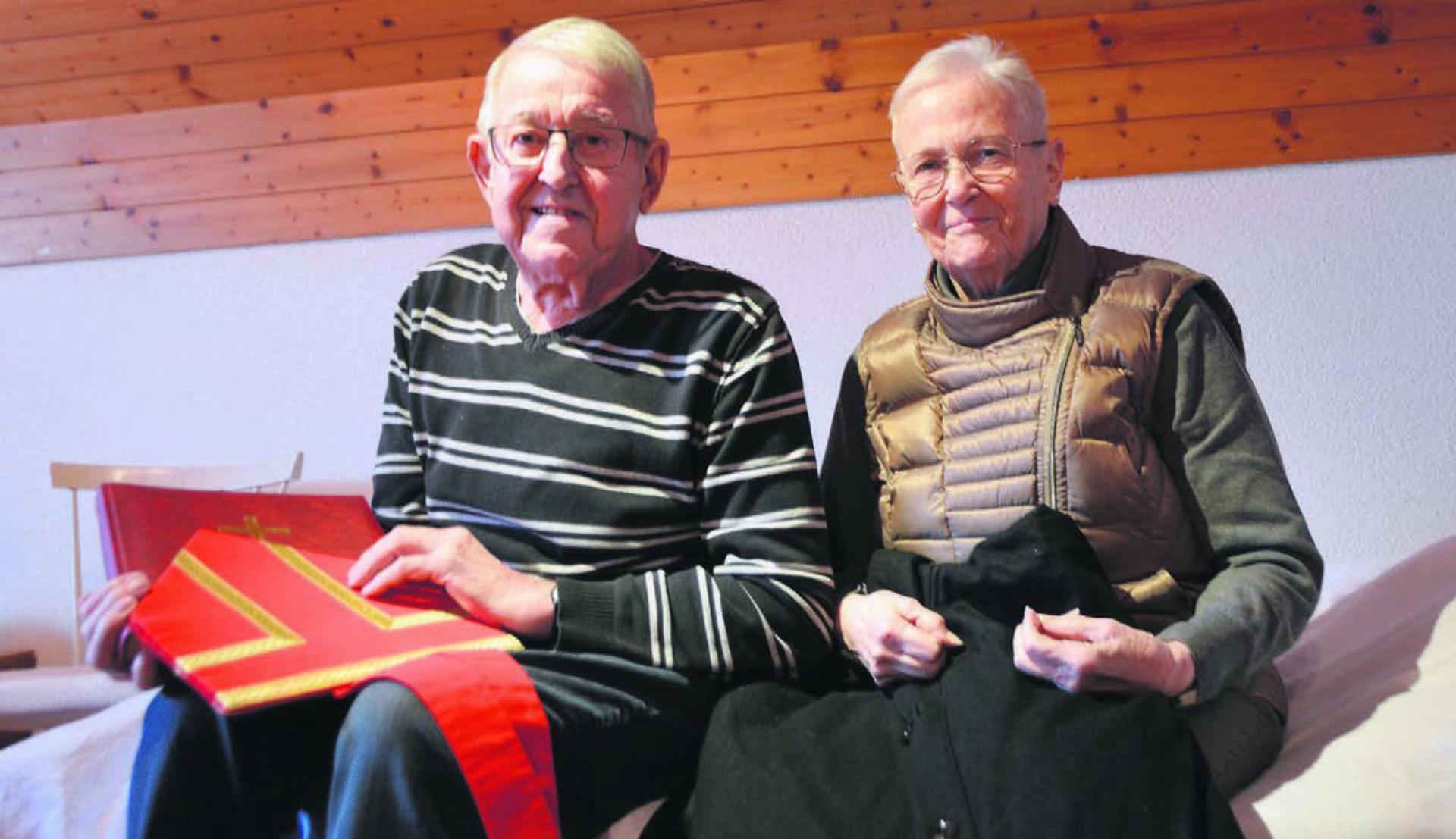 Viel Liebe für das Chlaus-Brauchtum: Roland und Lisbeth Fischer. Bilder: Annemarie Keusch / zg
