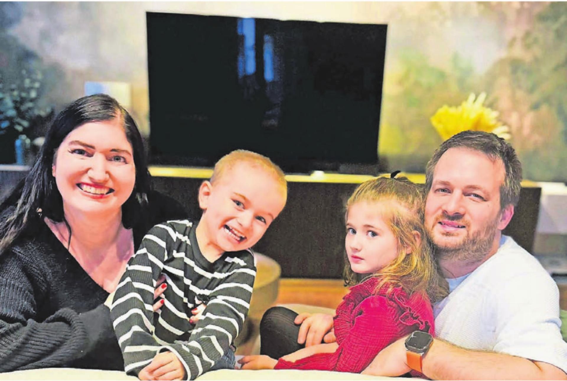 Freude über die neue Stube, von links: Corinne Aeschlimann mit Eliah, Samira und Pascal Aeschlimann. Bilder: zg - Das Bild wird blockiert. – Möglicherweise durch einen aktiven Adblocker.