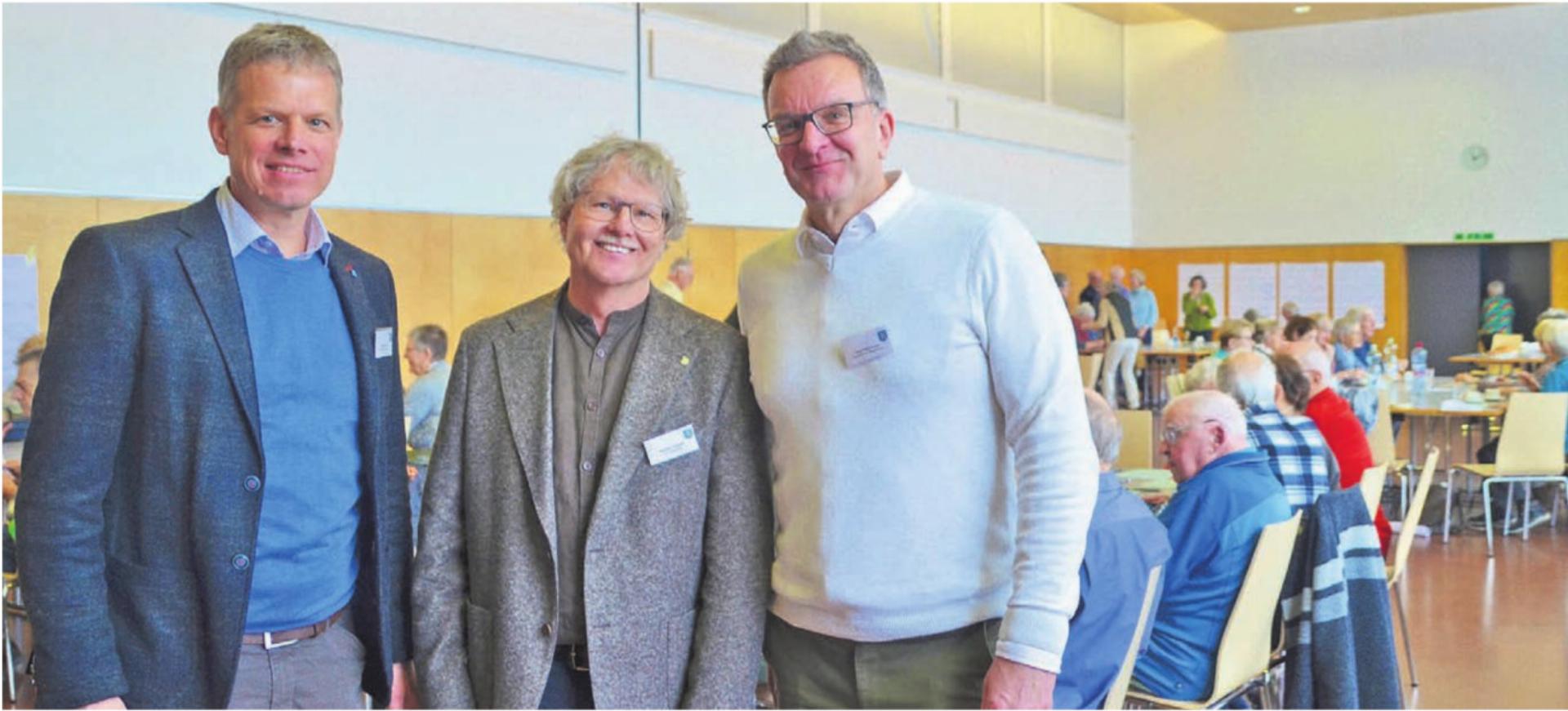Gemeindeammann Simon Zubler, Roland Guntern von der Pro Senectute und Gemeinderat Jörg Ackermann (von links) freuen sich über einen gelungenen Workshop. Bilder: Thomas Stöckli - Das Bild wird blockiert. – Möglicherweise durch einen aktiven Adblocker.