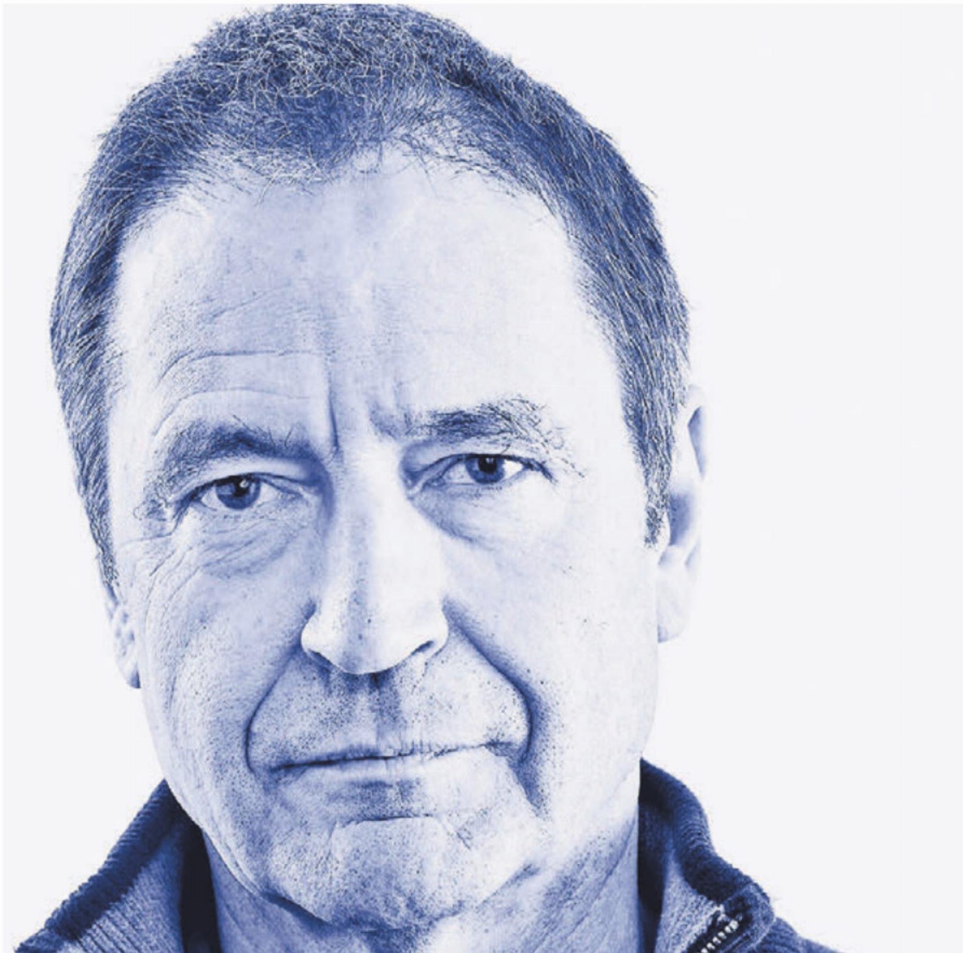 Walter Sigi Arnold liest im Kellertheater. Bild: zg - Das Bild wird blockiert. – Möglicherweise durch einen aktiven Adblocker.