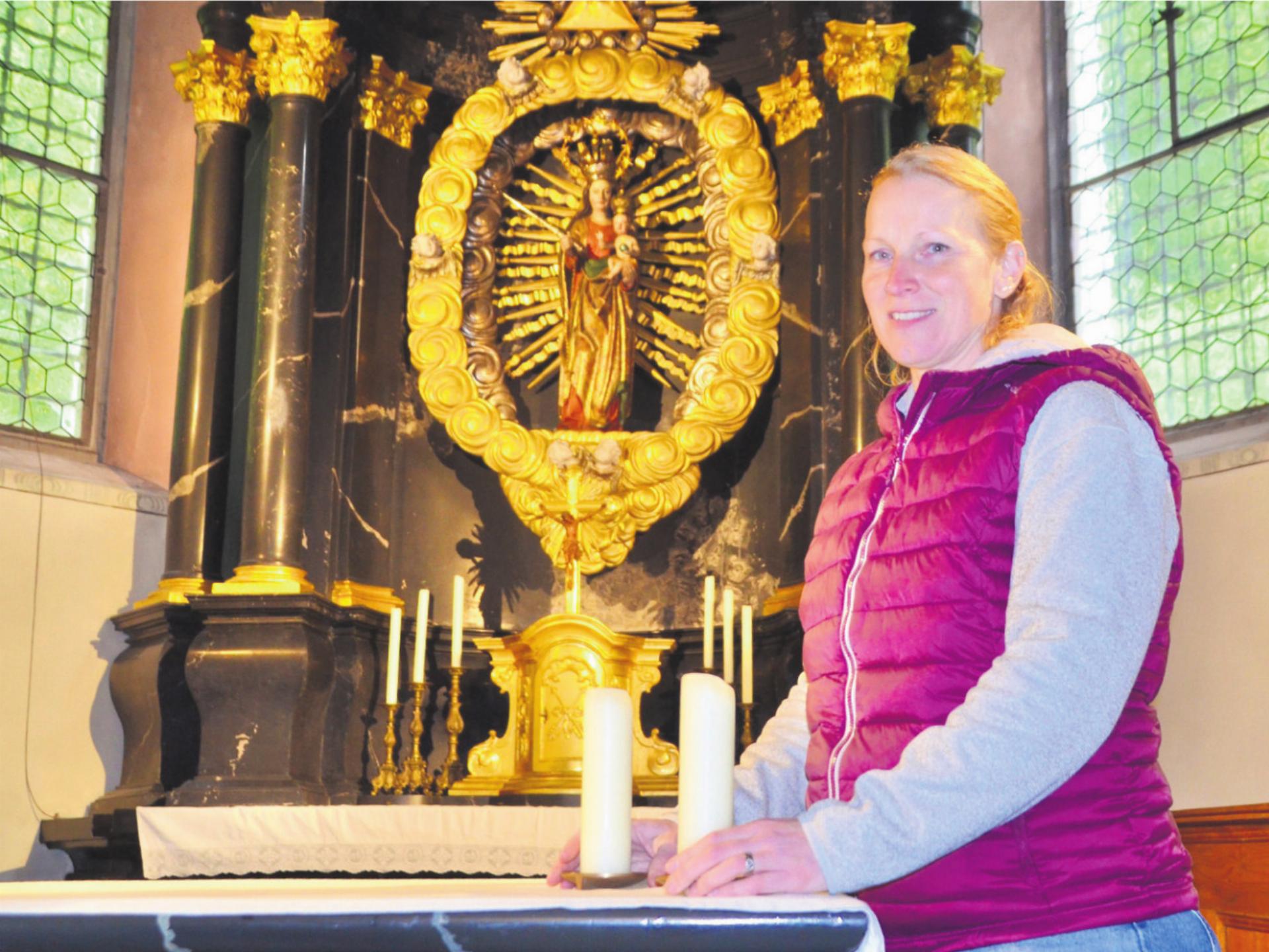 Als Sakristanin bereitet Nicole Zimmermann alles vor für die Gottesdienste und Andachten im Jonental.
Bilder: Thomas Stöckli - Das Bild wird blockiert. – Möglicherweise durch einen aktiven Adblocker.