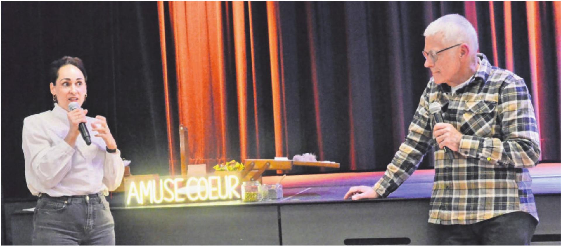 Sie haben ein anspruchsvolles Thema ins Kulturhaus Küngsmatt gebracht: Céline Humm, Suizid-Hinterbliebene, und Jörg Weisshaupt, Suizid-Nachsorger. Bild: Thomas Stöckli - Das Bild wird blockiert. – Möglicherweise durch einen aktiven Adblocker.