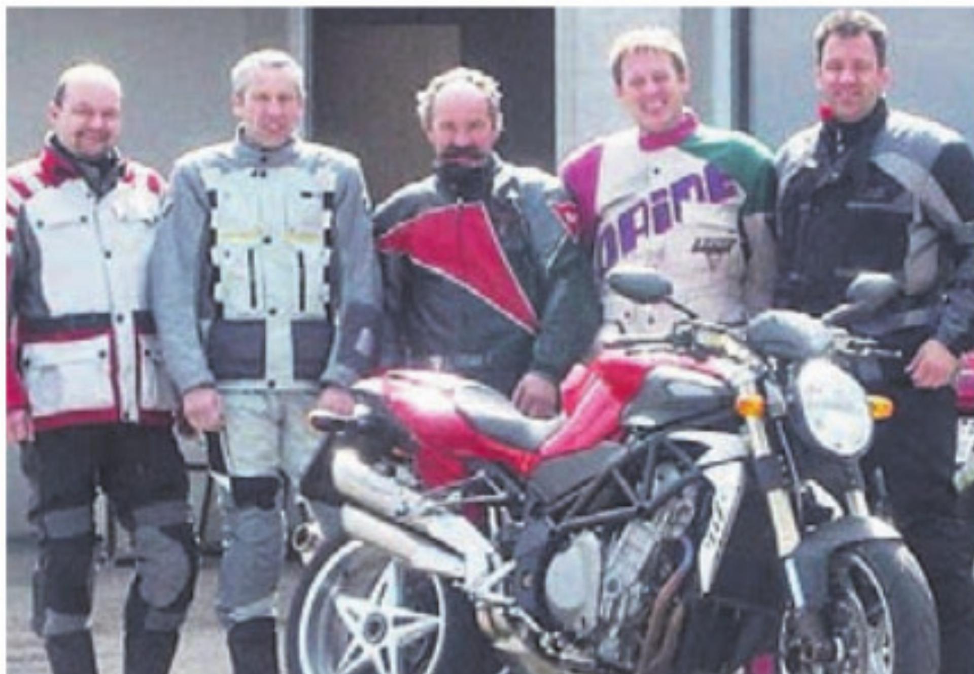 Dieses Bild entstand 2004 unterwegs in Richtung Sondrio. Bild: zg - Das Bild wird blockiert. – Möglicherweise durch einen aktiven Adblocker.