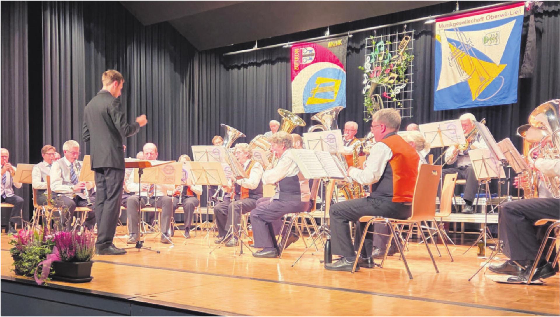 Die beiden Musikgesellschaften von Oberwil-Lieli und Zufikon vermochten mit ihrem Konzert verschiedene Stimmungen zu erzeugen. Bild: Alphonse Hauser - Das Bild wird blockiert. – Möglicherweise durch einen aktiven Adblocker.