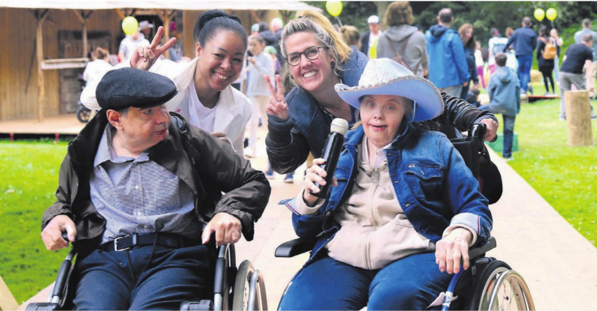 Viele gut gelaunte Gesichter gab es am Fest «Josef feiert Allegra». Bild: zg - Das Bild wird blockiert. – Möglicherweise durch einen aktiven Adblocker.