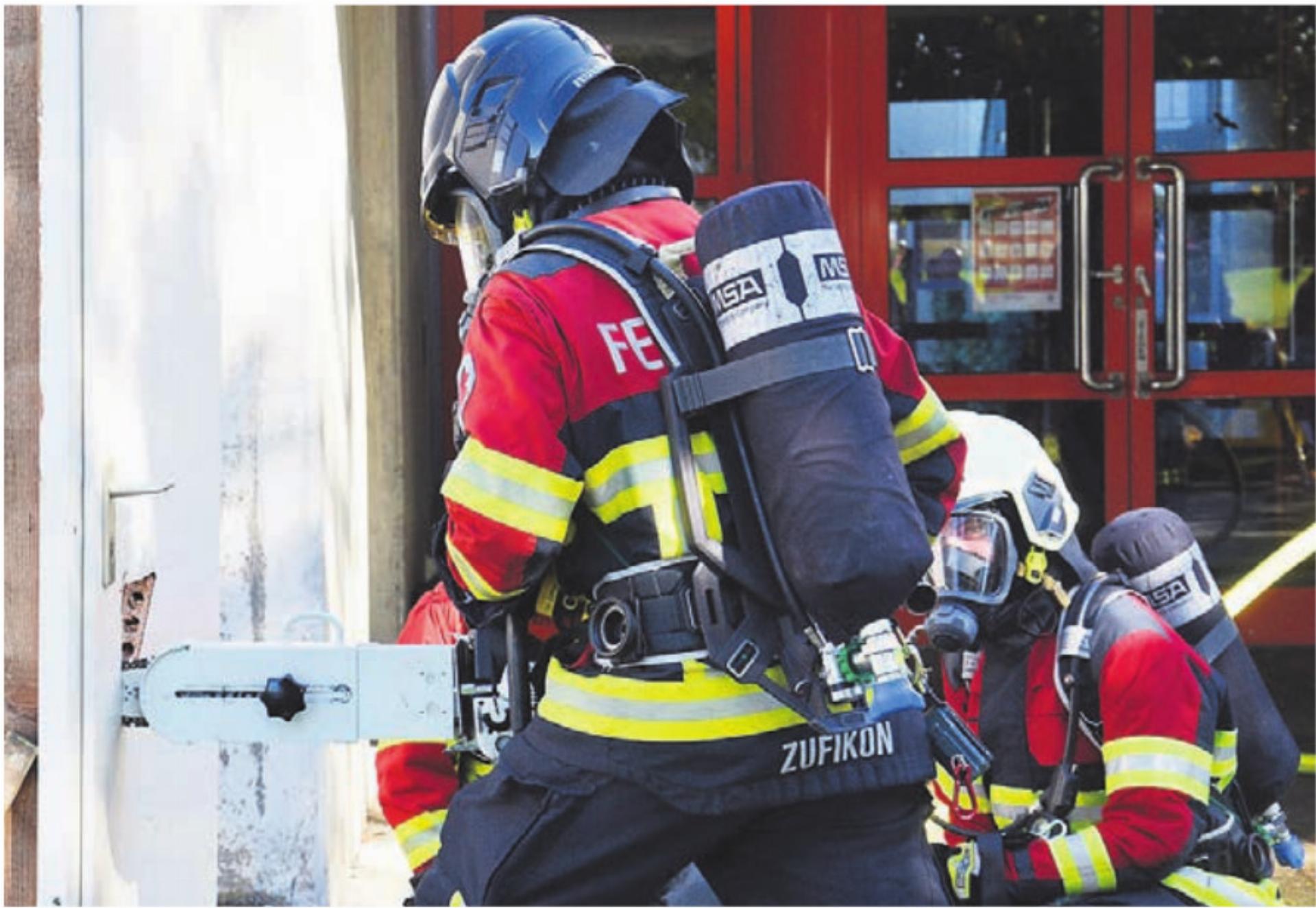 Die Zufiker Feuerwehr gibt Einblick in ihre Tätigkeiten. Bild: Archiv - Das Bild wird blockiert. – Möglicherweise durch einen aktiven Adblocker.