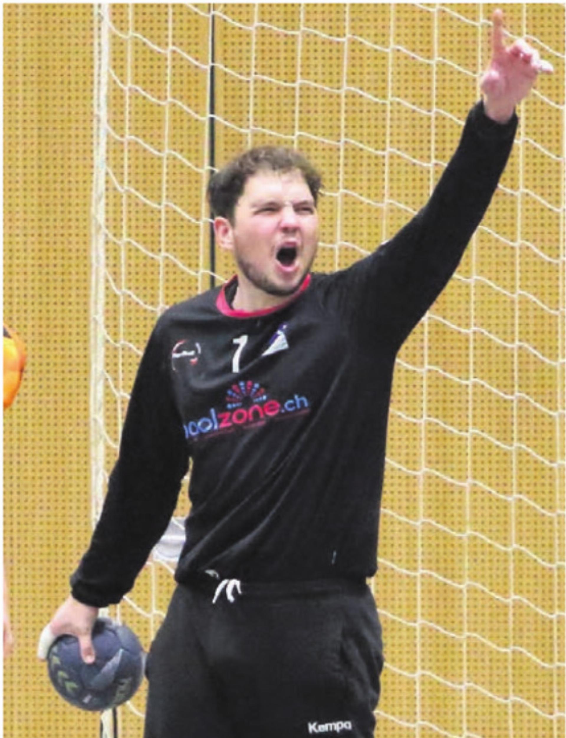 In der Startphase ganz wichtig: Goalie Dario Koch. - Das Bild wird blockiert. – Möglicherweise durch einen aktiven Adblocker.