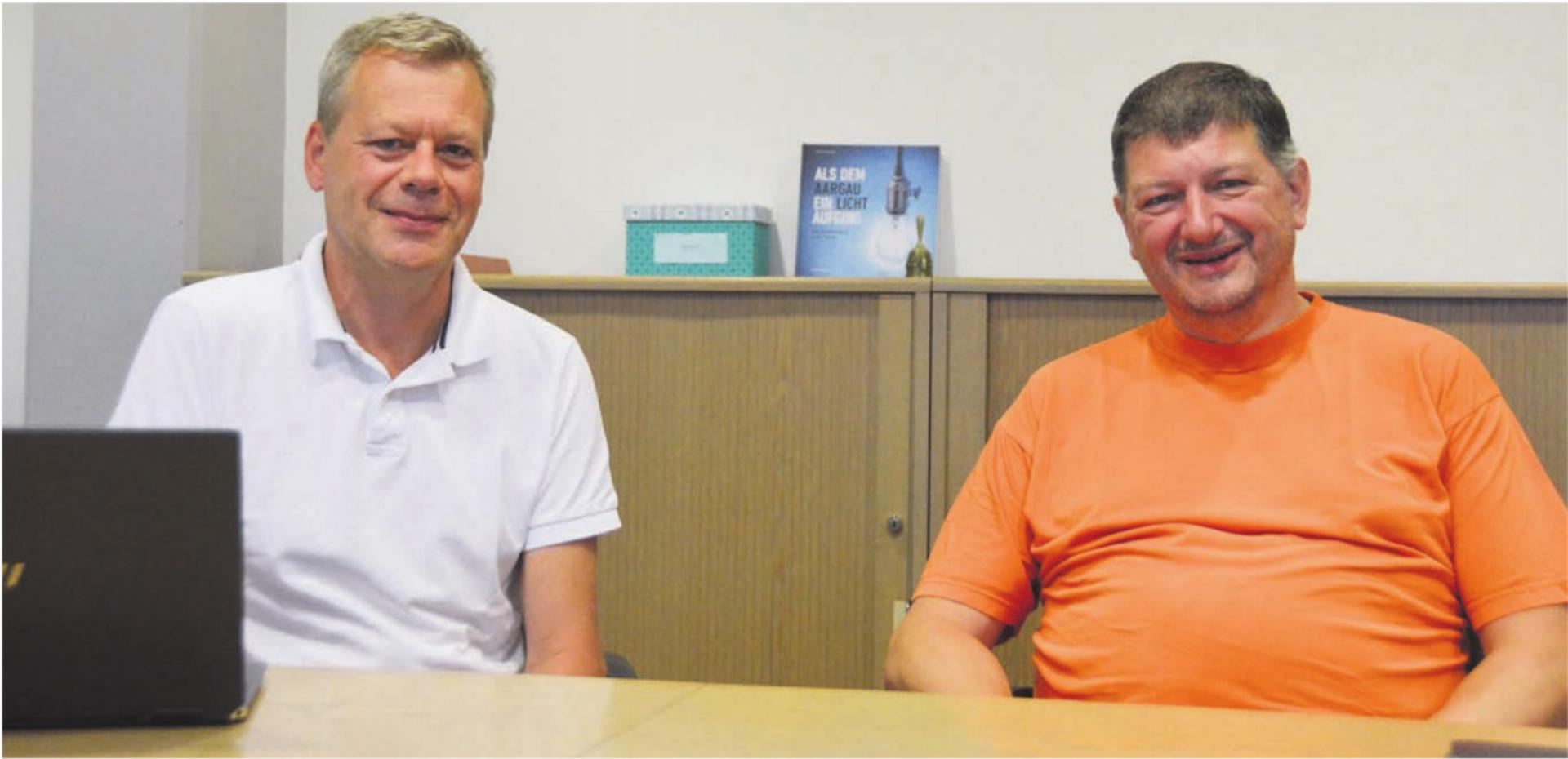 Davon, dass Online-Dialoge den Zugang zur Mitgestaltung fördern, sind Gemeinderat Peter Ammann (links) und Gemeindeammann Mario Räber überzeugt. Bild: Annemarie Keusch - Das Bild wird blockiert. – Möglicherweise durch einen aktiven Adblocker.