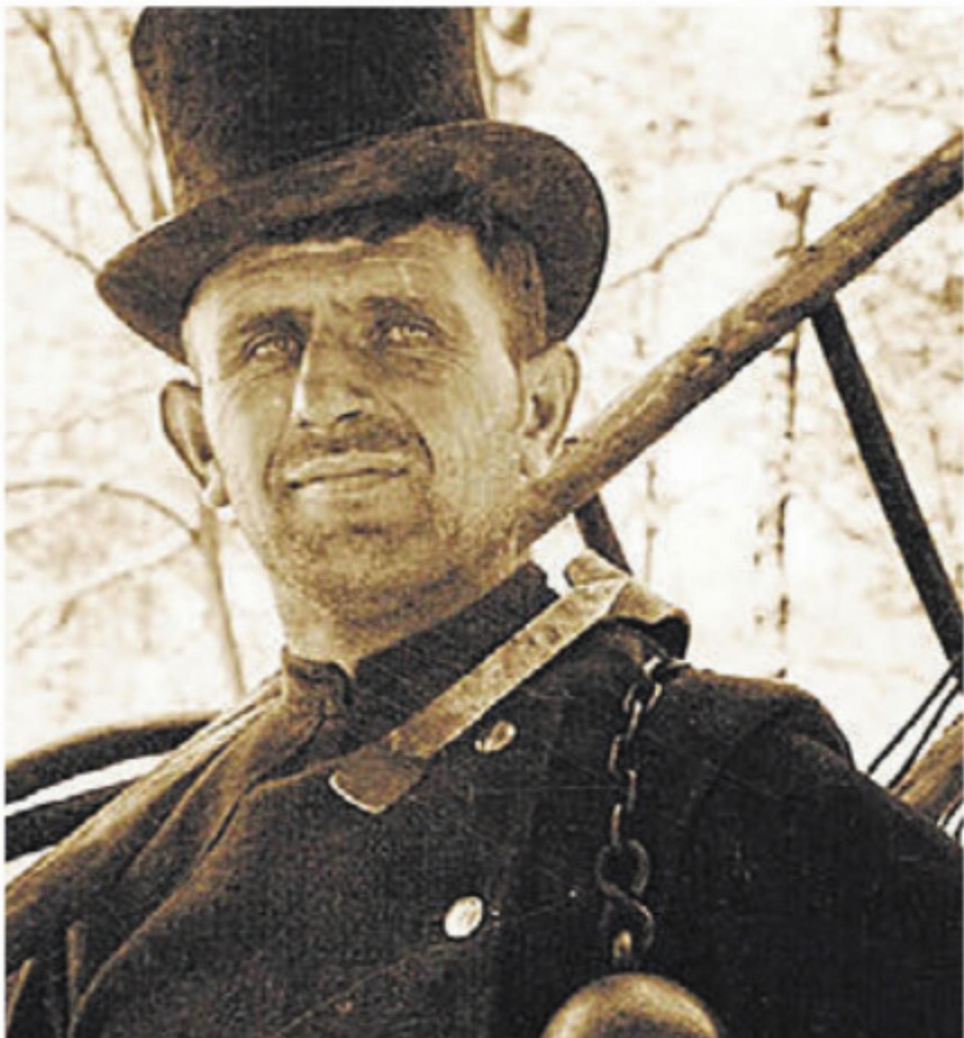 «Der Mann auf dem Kirchturmdach»: Der Grossvater liebte es, auf Kirchtürmen zu arbeiten. Bild: zg - Das Bild wird blockiert. – Möglicherweise durch einen aktiven Adblocker.