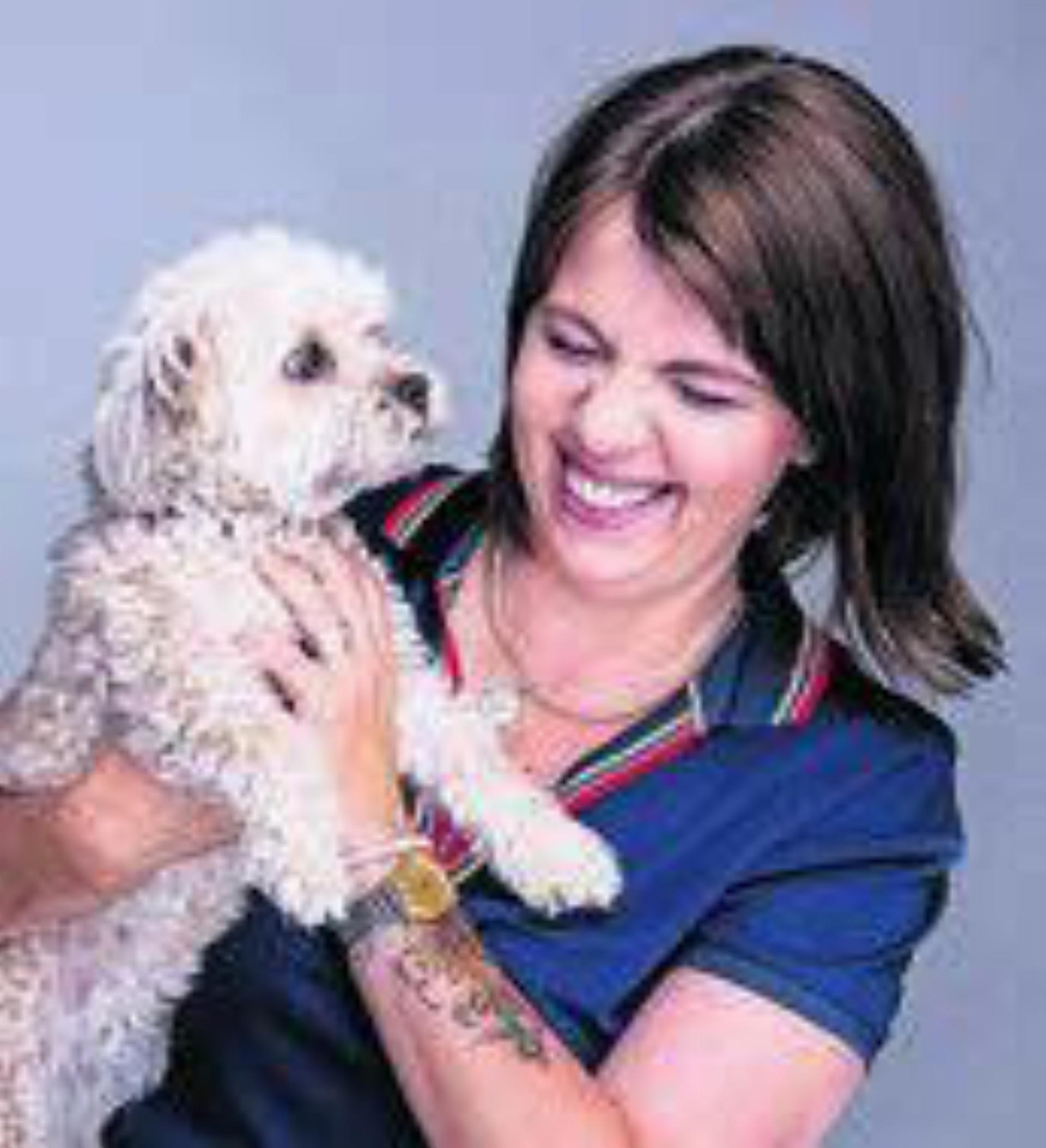 Sonja Kilias bildet auch Therapiehunde aus. Bild: zg