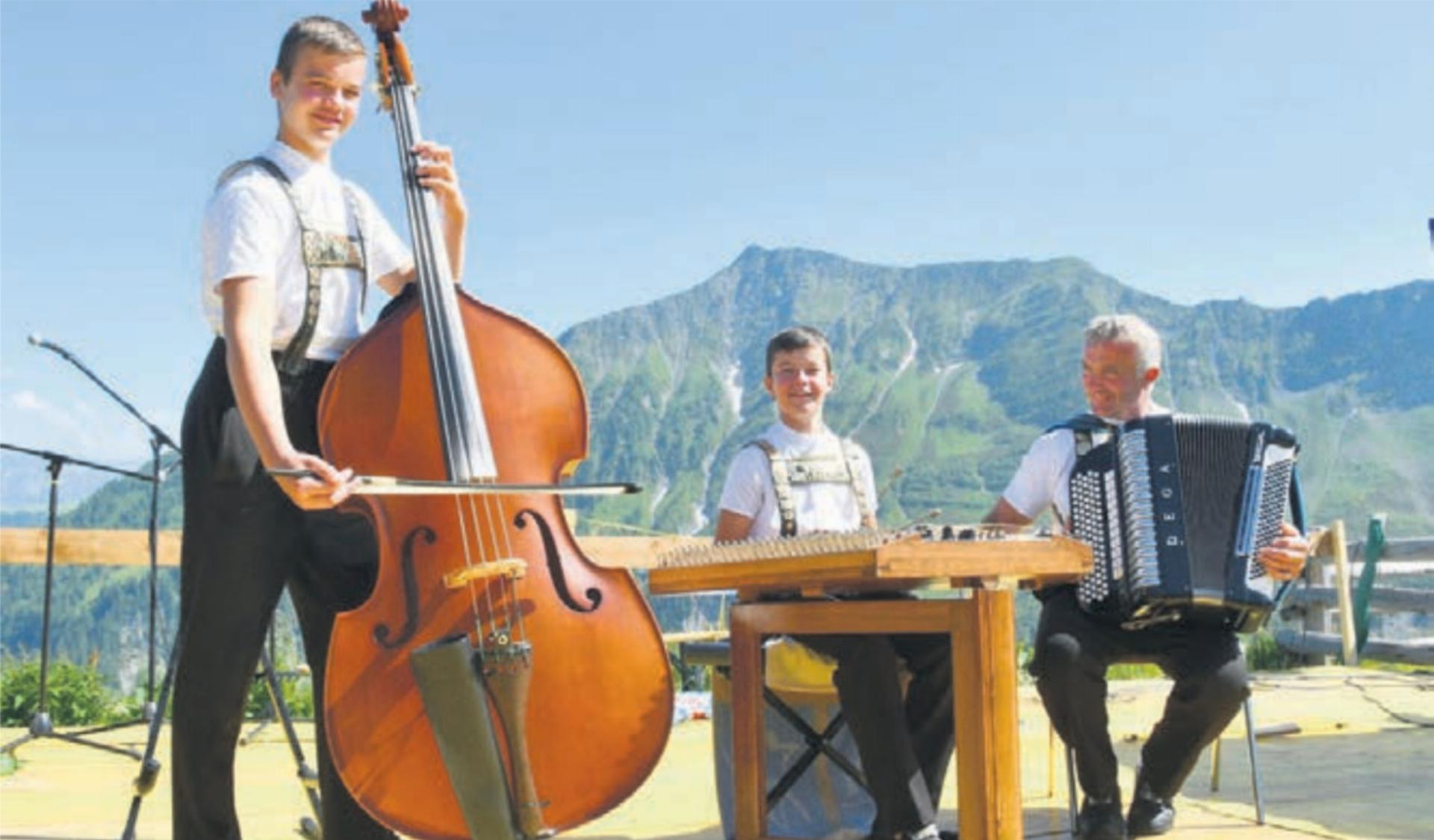 Die Familienkapelle «Tüüfner Gruess» präsentiert Appenzeller Familienpower und -musik vom Feinsten. Bild: zg