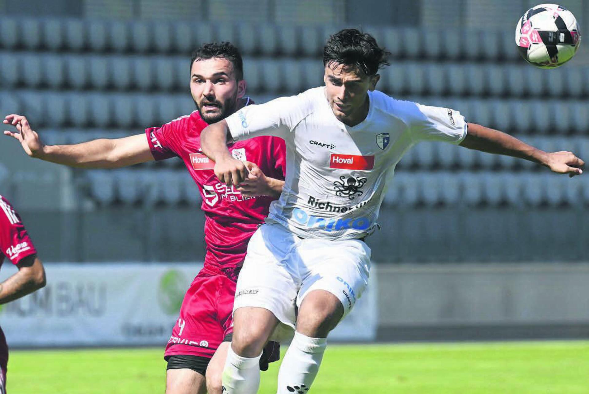 Bijan Dalvand (rechts) ist der Matchwinner und sichert dem FC Wohlen den Einzug in den Schweizer Cup der kommenden Saison. Bild: awa/Archiv