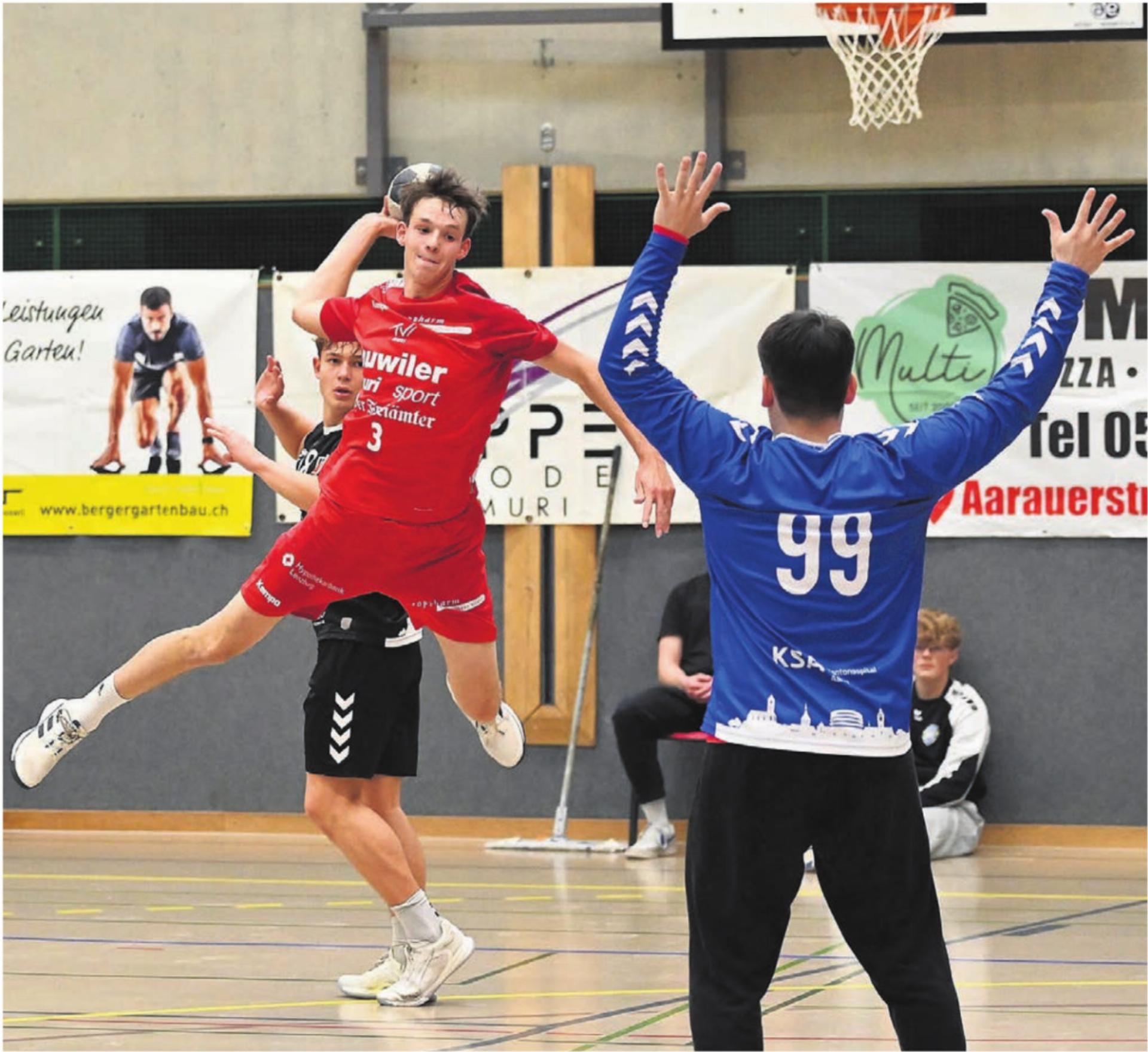 Flügelspieler Elia Galizia und der TV Muri wollen mit den Heimfans im Rücken den nächsten Sieg einfahren. Bild: tvm - Das Bild wird blockiert. – Möglicherweise durch einen aktiven Adblocker.