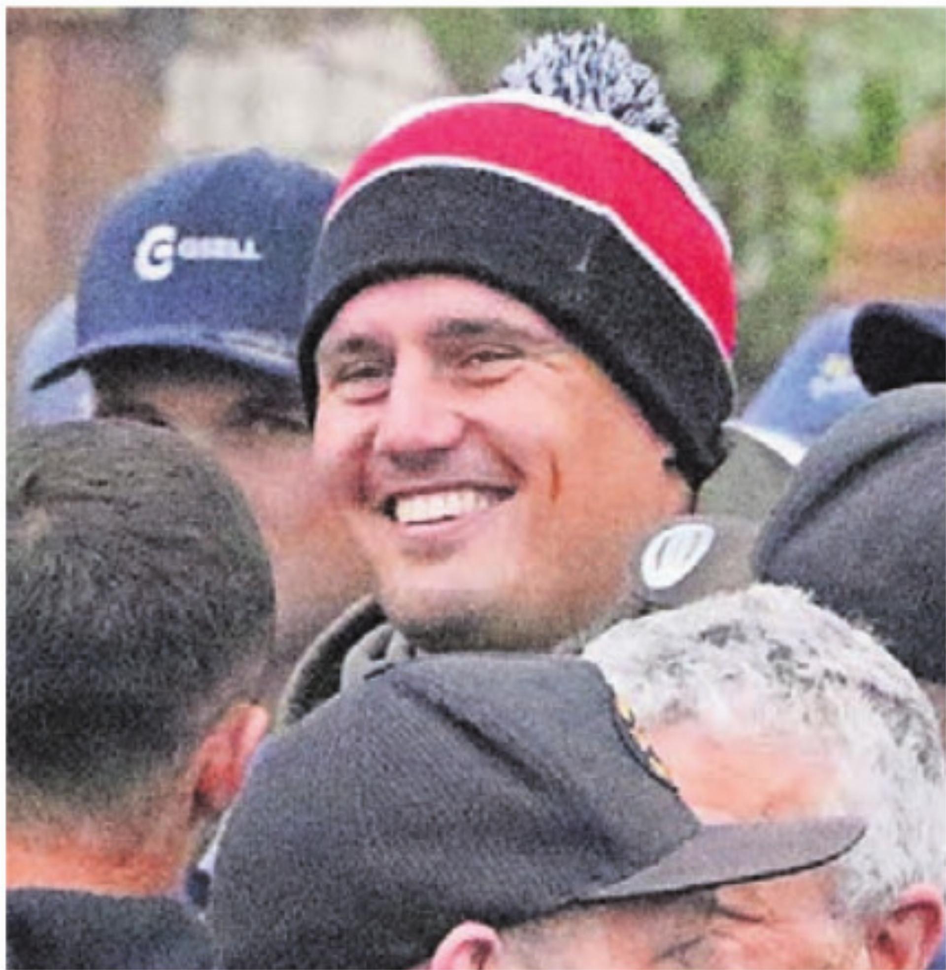 Joel Strebel mischte sich unters Volk und konnte am Guggibad wieder lachen. - Das Bild wird blockiert. – Möglicherweise durch einen aktiven Adblocker.