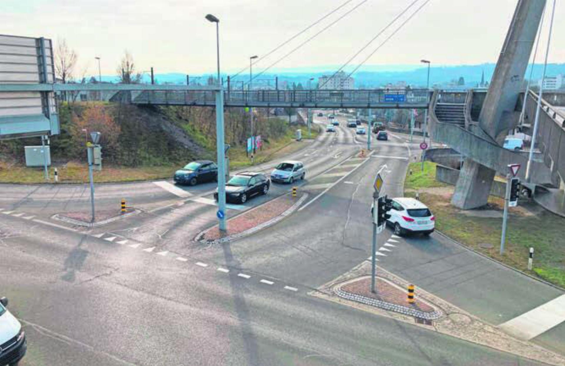 Der Verkehr auf der Bibenlos-Kreuzung soll künftig flüssiger werden. Bild: Archiv