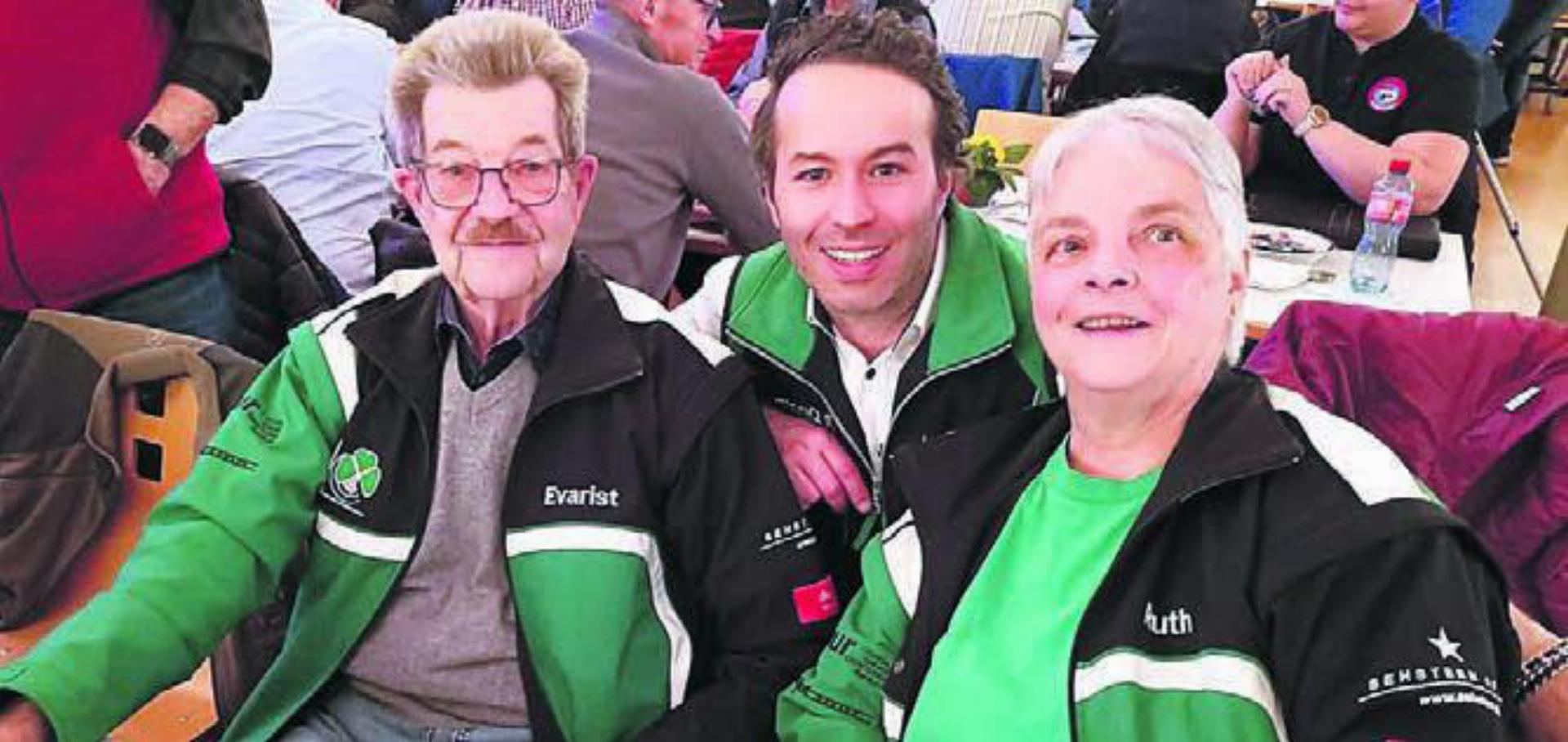 Die Delegation der Feldschützen Berikon genossen den Abend. (v. l.) Evarist Koch, Tiago Ferràs und Ruth Küenzi. Bild: zg