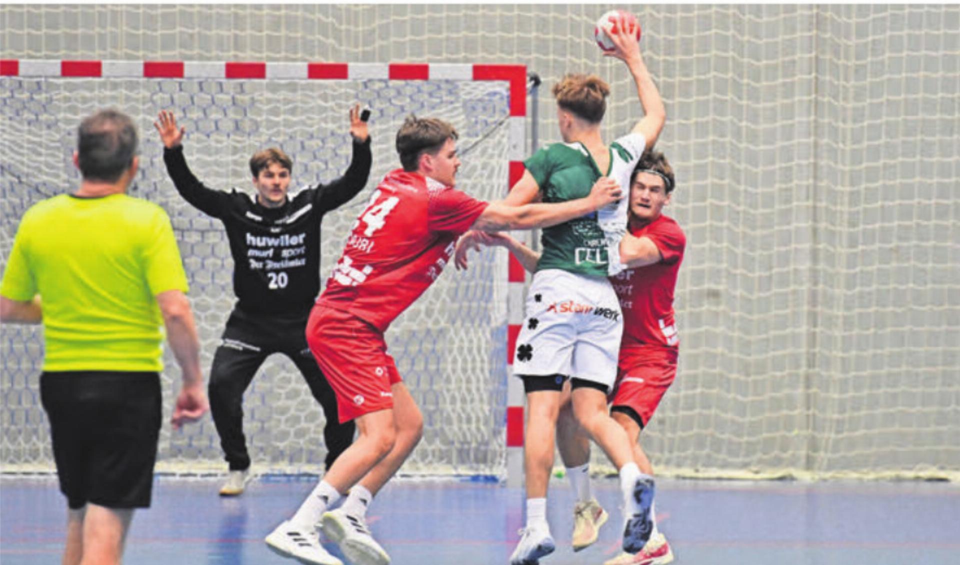 Der TV Muri (in Rot) will zu seinem Spiel zurückfinden. Bild: tvm - Das Bild wird blockiert. – Möglicherweise durch einen aktiven Adblocker.