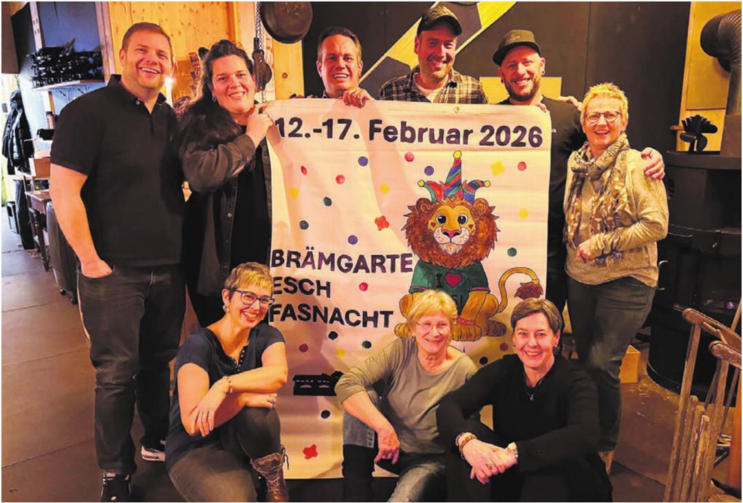 Die Vorstandsmitglieder von «Brämgarte esch Fasnacht»: Reihe hinten stehend, von links: Daniel Knopf, Claudia Mariniello, Marc Döderlein, Adrian Belser, Juri Tirez, Andrea Meier. Reihe vorne, von links: Caro Wipf, Sue Rey, Angela Belser. Es fehlt: Monika Jenni. Die Vorstandsmitglieder von «Brämgarte esch Fasnacht»: Reihe hinten stehend, von links: Daniel Knopf, Claudia Mariniello, Marc Döderlein, Adrian Belser, Juri Tirez, Andrea Meier. Reihe vorne, von links: Caro Wipf, Sue Rey, Angela Belser. Es fehlt: Monika Jenni.