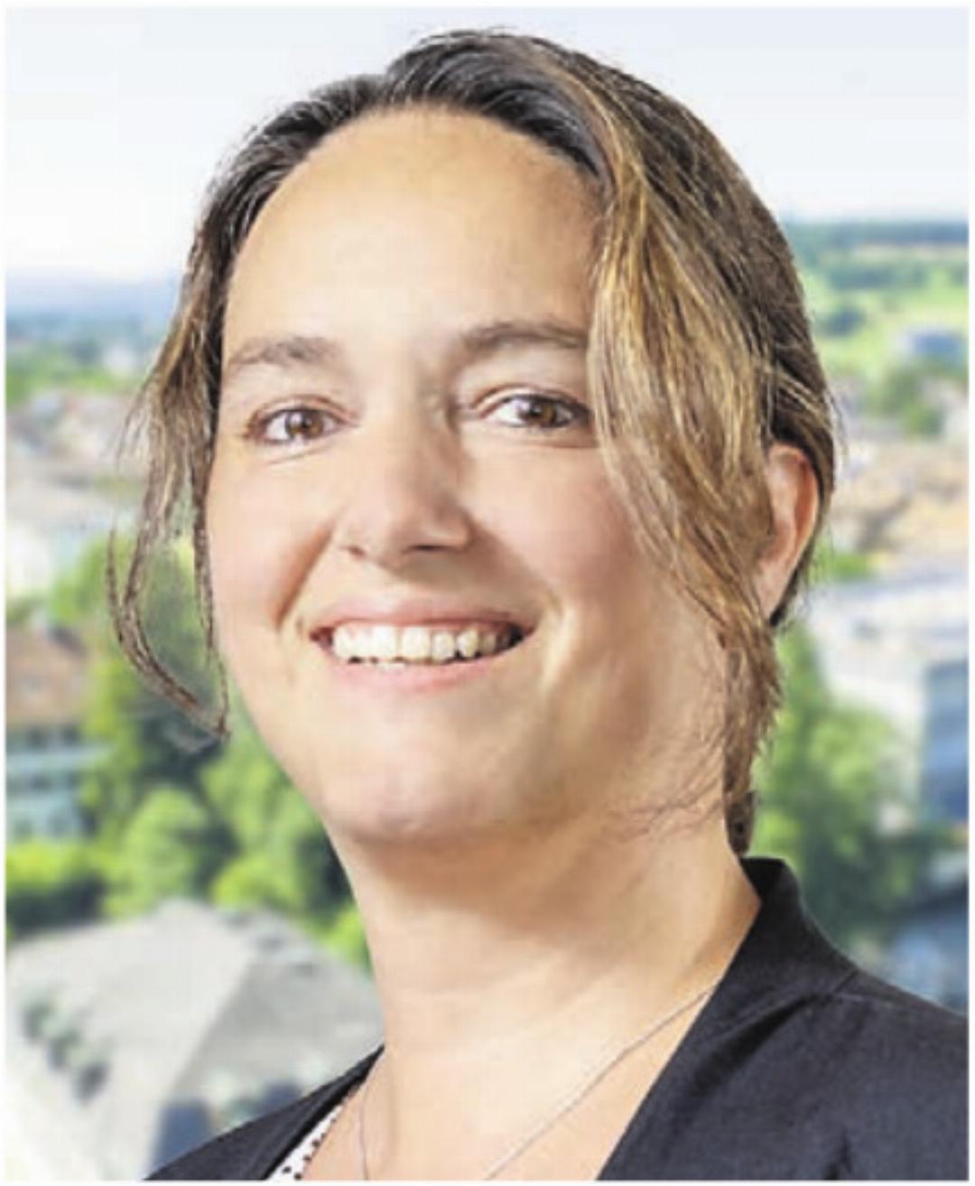 Sabrina Meyer, Mitte. Sabrina Meyer, Mitte.