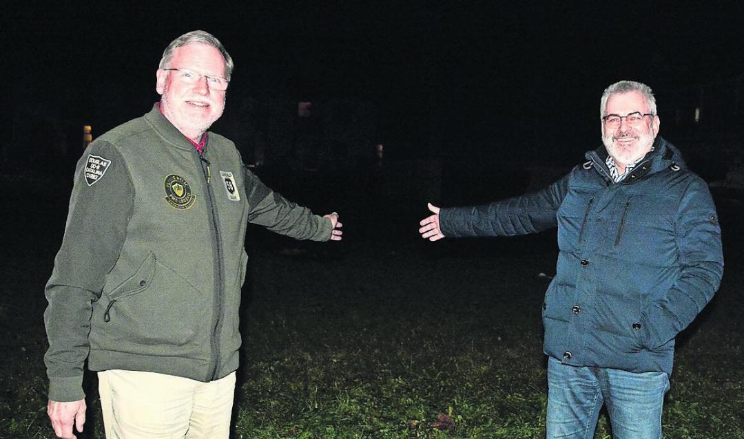 Sie freuen sich auf ein Jugend- und Dorffest, das noch lange in Erinnerung bleiben wird. OK-Präsident Werner Fischer (links) und OK-Vizepräsident Markus Staubli. Bild: Roger Wetli Sie freuen sich auf ein Jugend- und Dorffest, das noch lange in Erinnerung bleiben wird. OK-Präsident Werner Fischer (links) und OK-Vizepräsident Markus Staubli. Bild: Roger Wetli