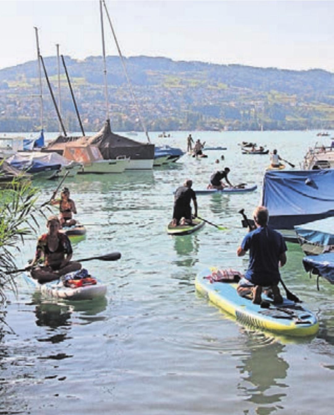 In Aesch geht es mit dem SUP erst einmal mitten durch den Hafen. In Aesch geht es mit dem SUP erst einmal mitten durch den Hafen.