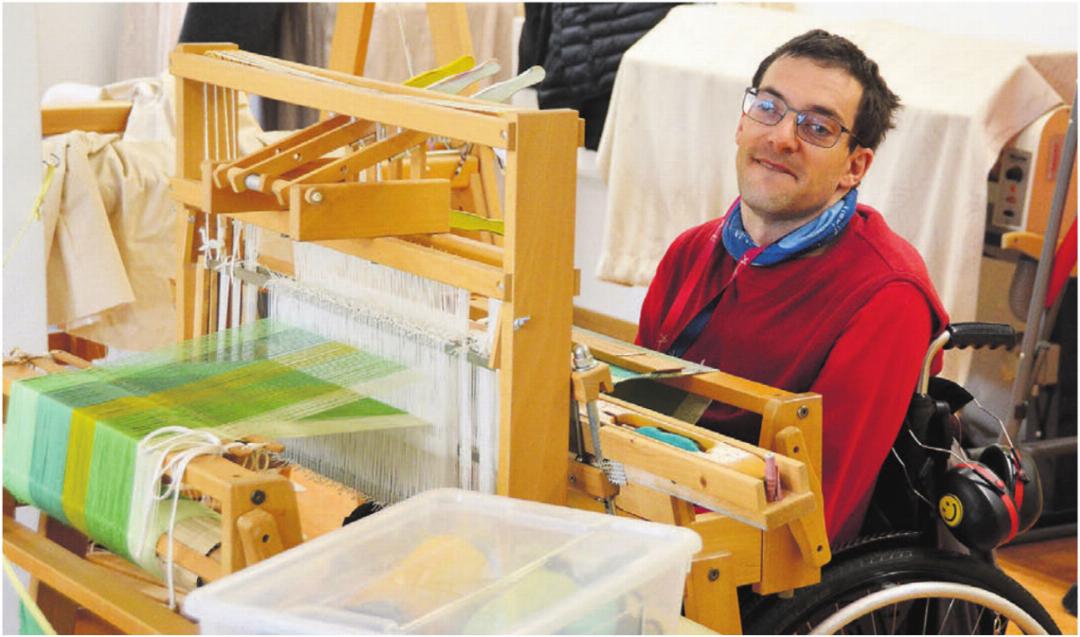 Klient Daniel Wright webt mit Begeisterung. Bilder: Roger Wetli Klient Daniel Wright webt mit Begeisterung. Bilder: Roger Wetli