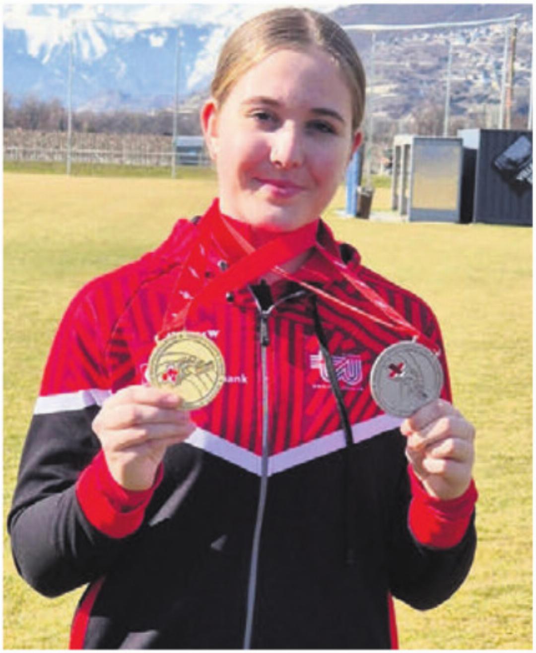 Zwei Medaillen für Kaira Volken. Bilder: zg Zwei Medaillen für Kaira Volken. Bilder: zg