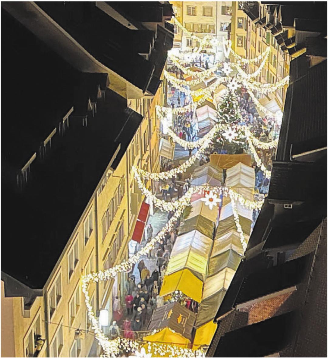 Die angebotenen Besichtigungen des Spittelturm waren gut besucht. Neben einer tollen Führung genoss man auch die grandiose Aussicht auf den Lichterglanz. Die angebotenen Besichtigungen des Spittelturm waren gut besucht. Neben einer tollen Führung genoss man auch die grandiose Aussicht auf den Lichterglanz.