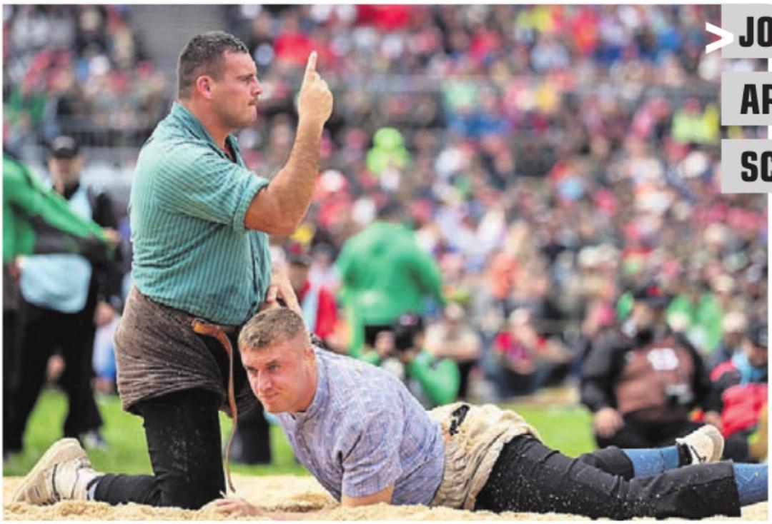 JOEL STREBEL (28)
ARISTAU / SK FREIAMT
SCHWINGEN
In der ersten Saisonhälfte feilt er an seinem Comeback nach dem Kreuzbandriss 2024. Ende Juni kehrt Joel Strebel eindrücklich zurück ins Sägemehl. Er gewinnt das Südwestschweizerische Schwingfest, holt den Kranz am Nordwestschweizerischen und landet am Brünig-Schwinget auf Rang 2b. Das absolute Highlight: In Mollis krönt er sich zum dritten Mal zum Eidgenossen das schaffte vor ihm erst ein Freiämter. JOEL STREBEL (28)
ARISTAU / SK FREIAMT
SCHWINGEN
In der ersten Saisonhälfte feilt er an seinem Comeback nach dem Kreuzbandriss 2024. Ende Juni kehrt Joel Strebel eindrücklich zurück ins Sägemehl. Er gewinnt das Südwestschweizerische Schwingfest, holt den Kranz am Nordwestschweizerischen und landet am Brünig-Schwinget auf Rang 2b. Das absolute Highlight: In Mollis krönt er sich zum dritten Mal zum Eidgenossen das schaffte vor ihm erst ein Freiämter.