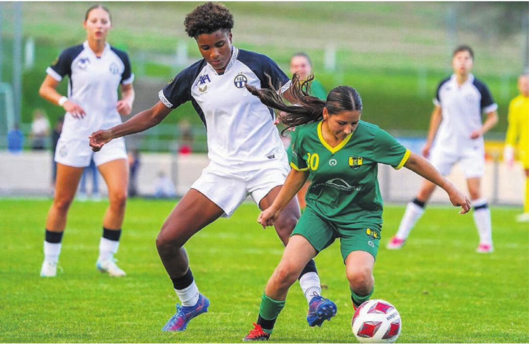Die Übermacht FCZ (links, Sury Alichy Pallotta Gil) gegen den Underdog aus Mutschellen (Leonie Senn). Die Übermacht FCZ (links, Sury Alichy Pallotta Gil) gegen den Underdog aus Mutschellen (Leonie Senn).