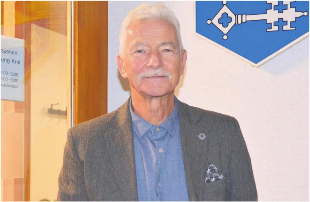 Nach zwei Jahrzehnten im Arner Gemeinderat sei nun der richtige Zeitpunkt um aufzuhören. Vizeammann Kurt Süess freut sich auf weniger Termine. Bild: Sabrina Salm Nach zwei Jahrzehnten im Arner Gemeinderat sei nun der richtige Zeitpunkt um aufzuhören. Vizeammann Kurt Süess freut sich auf weniger Termine. Bild: Sabrina Salm