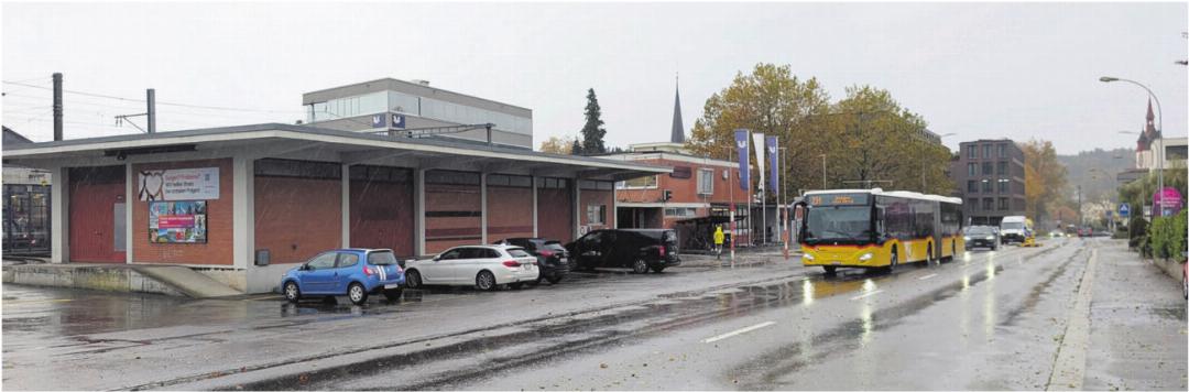 Wohl bald ein Bild der Vergangenheit: Die beiden Bahnhofsgebäude sollen einem Neubau inklusive Bushof weichen. Die Zürcherstrasse daneben soll bald aufgewertet, entschleunigt und begrünt daherkommen. Bilder: Marco Huwyler Wohl bald ein Bild der Vergangenheit: Die beiden Bahnhofsgebäude sollen einem Neubau inklusive Bushof weichen. Die Zürcherstrasse daneben soll bald aufgewertet, entschleunigt und begrünt daherkommen. Bilder: Marco Huwyler