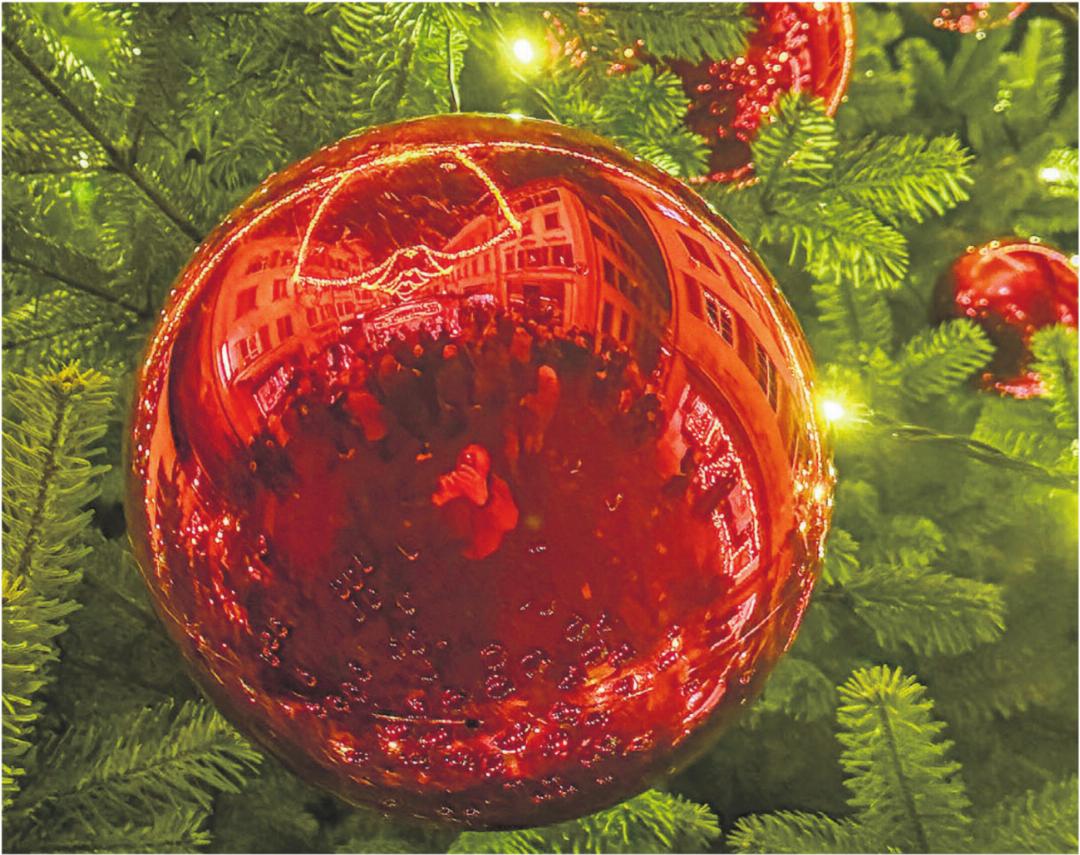 Die Adventsstimmung im Städtli war allgegenwärtig und sucht schweizweit ihresgleichen. Bilder: Sabrina Salm / Roger Wetli / Andy Müller / zg Die Adventsstimmung im Städtli war allgegenwärtig und sucht schweizweit ihresgleichen. Bilder: Sabrina Salm / Roger Wetli / Andy Müller / zg