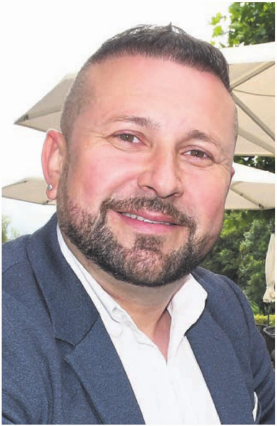 Sasha Stojmenovski, SP. Sasha Stojmenovski, SP.