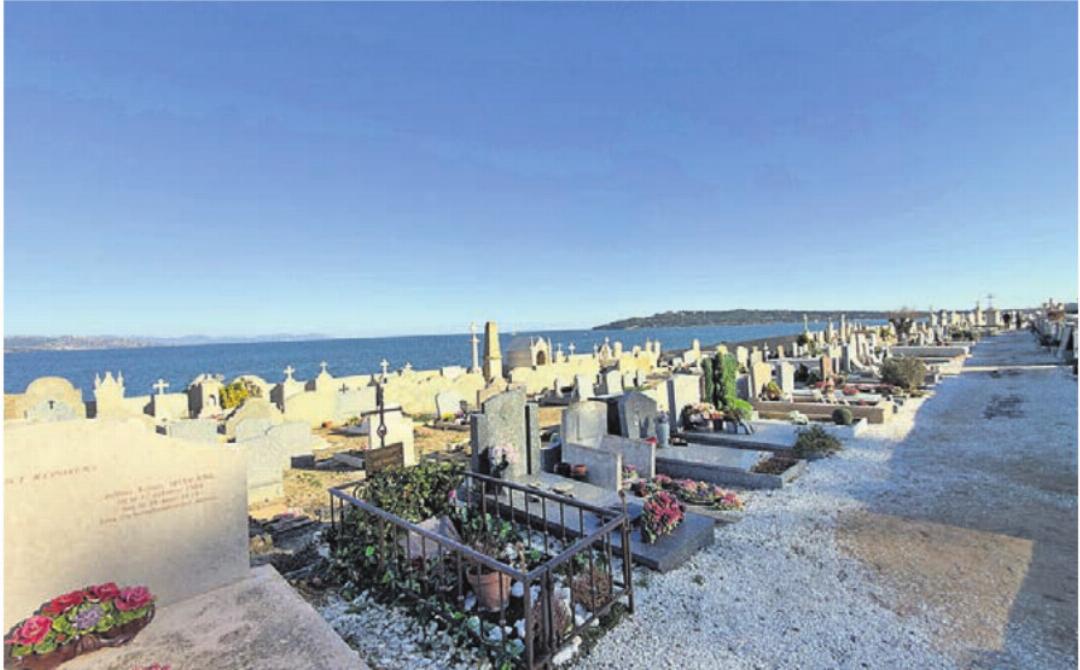 Auf diesem Friedhof wird Brigitte Bardot beerdigt – gegen ihren Willen. Auf diesem Friedhof wird Brigitte Bardot beerdigt – gegen ihren Willen.